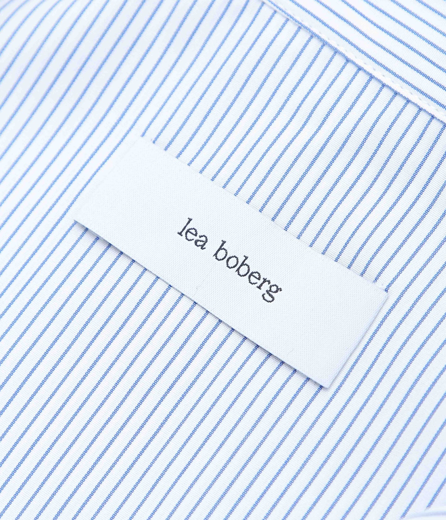 LEA BOBERG ''PATCH POCKET SHIRT｜BRITISH COTTON'' (NAVY STRIPED)