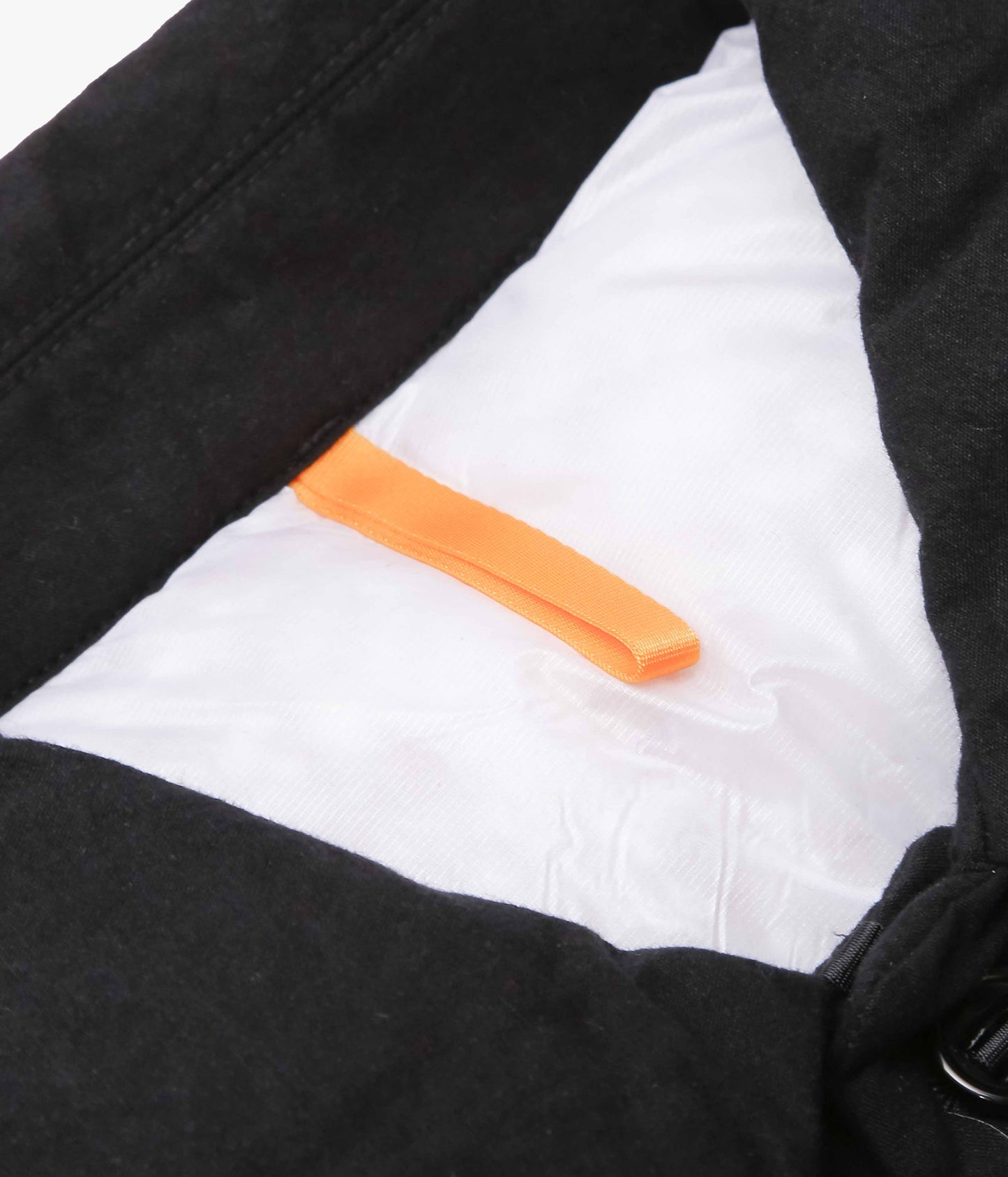 MAN-TLE ''DOWN BLOUSON｜BLACK WAX'' (BLACK)