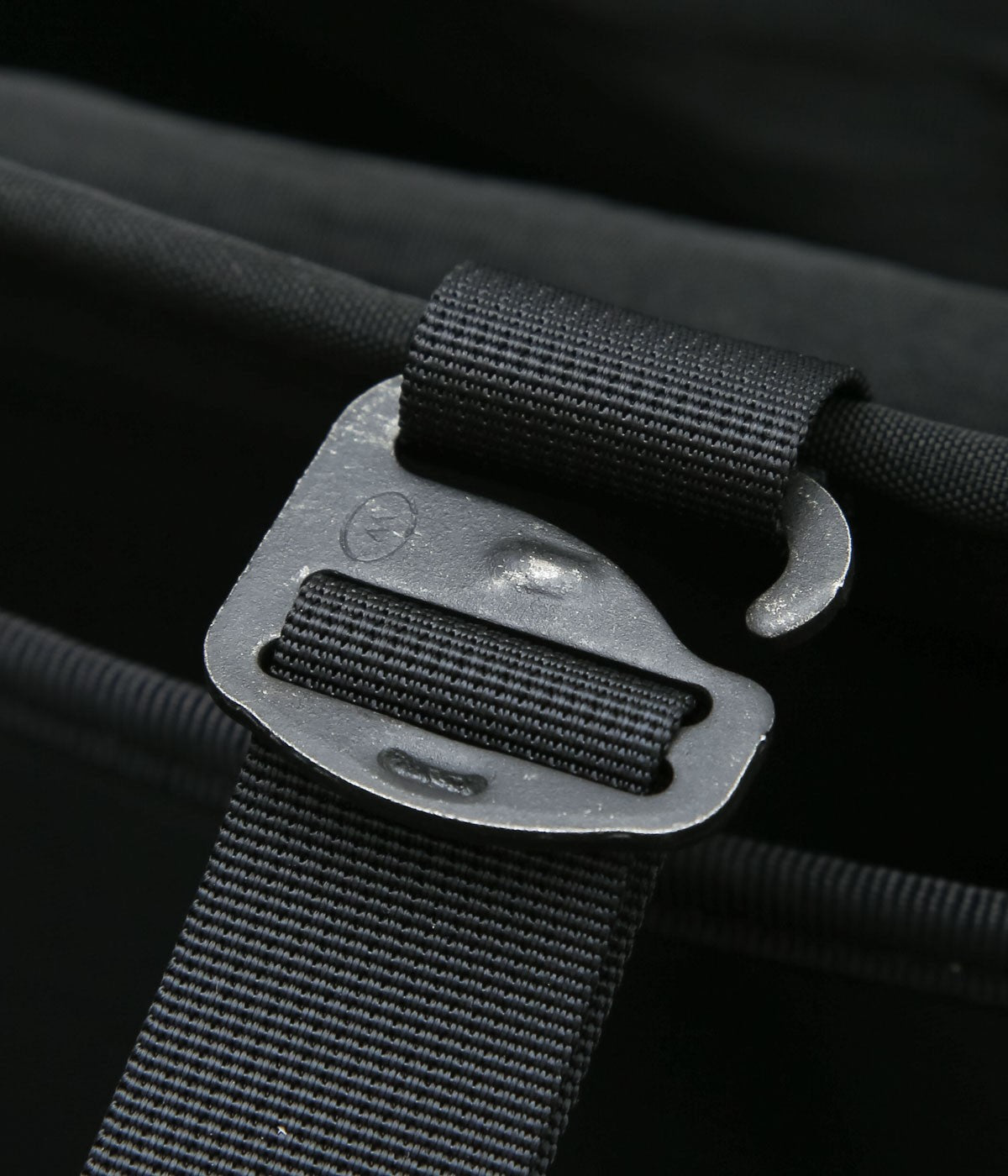 MAN-TLE ''MINI MESSENGER'' (BLACK NYLON)