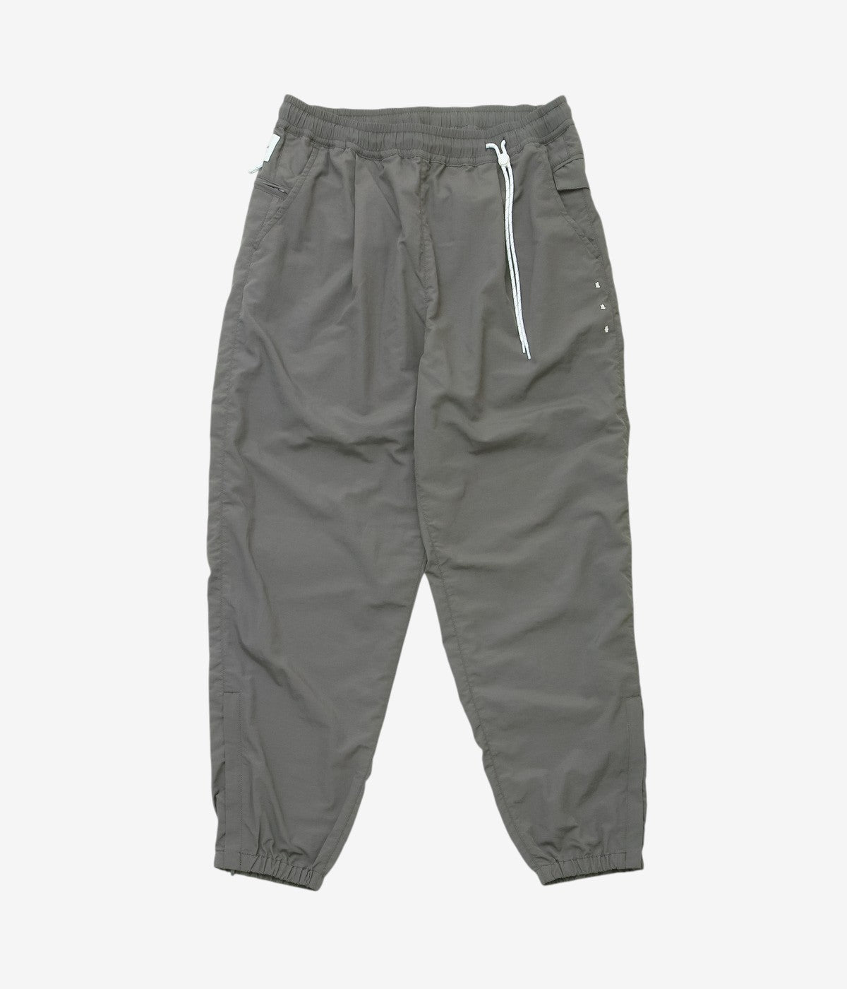 迷迭香 ''NYLON HARVEST TRAINER CLASSIC '' (DGR 26AW)