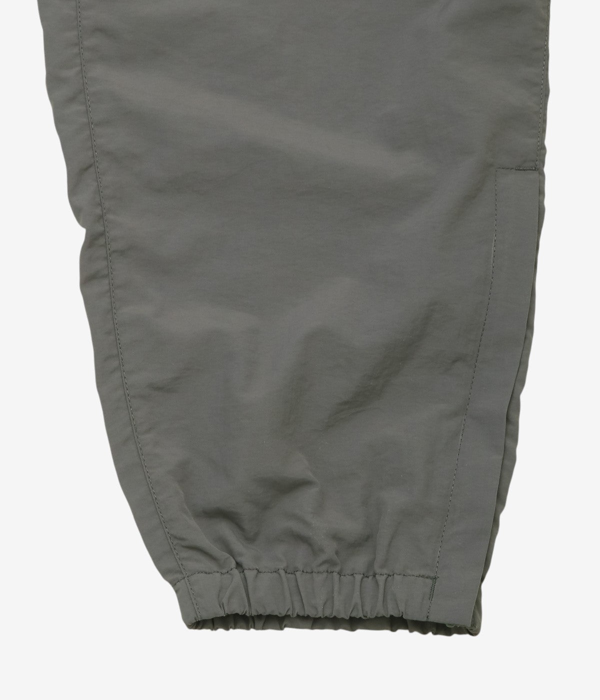 迷迭香 ''NYLON HARVEST TRAINER CLASSIC '' (DGR 26AW)