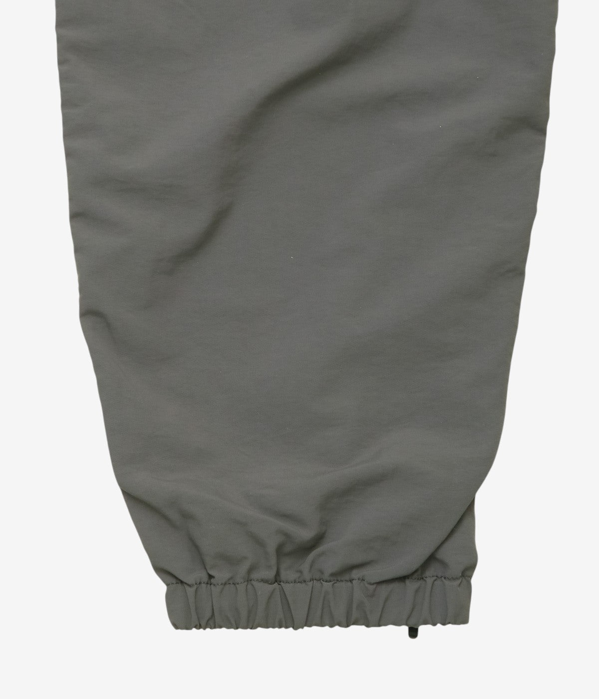迷迭香 ''NYLON HARVEST TRAINER CLASSIC '' (DGR 26AW)
