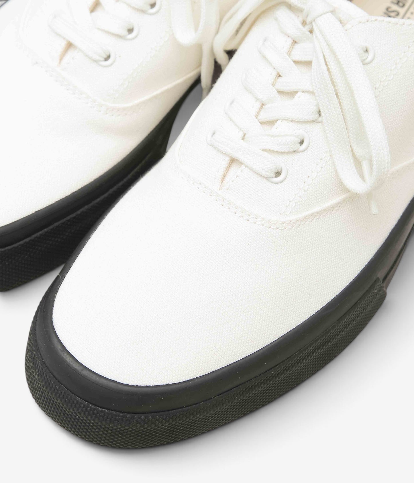 MR.FLIKS ''REDONDO CANVAS SNEAKERS'' (WHITE BLACK SOLE)