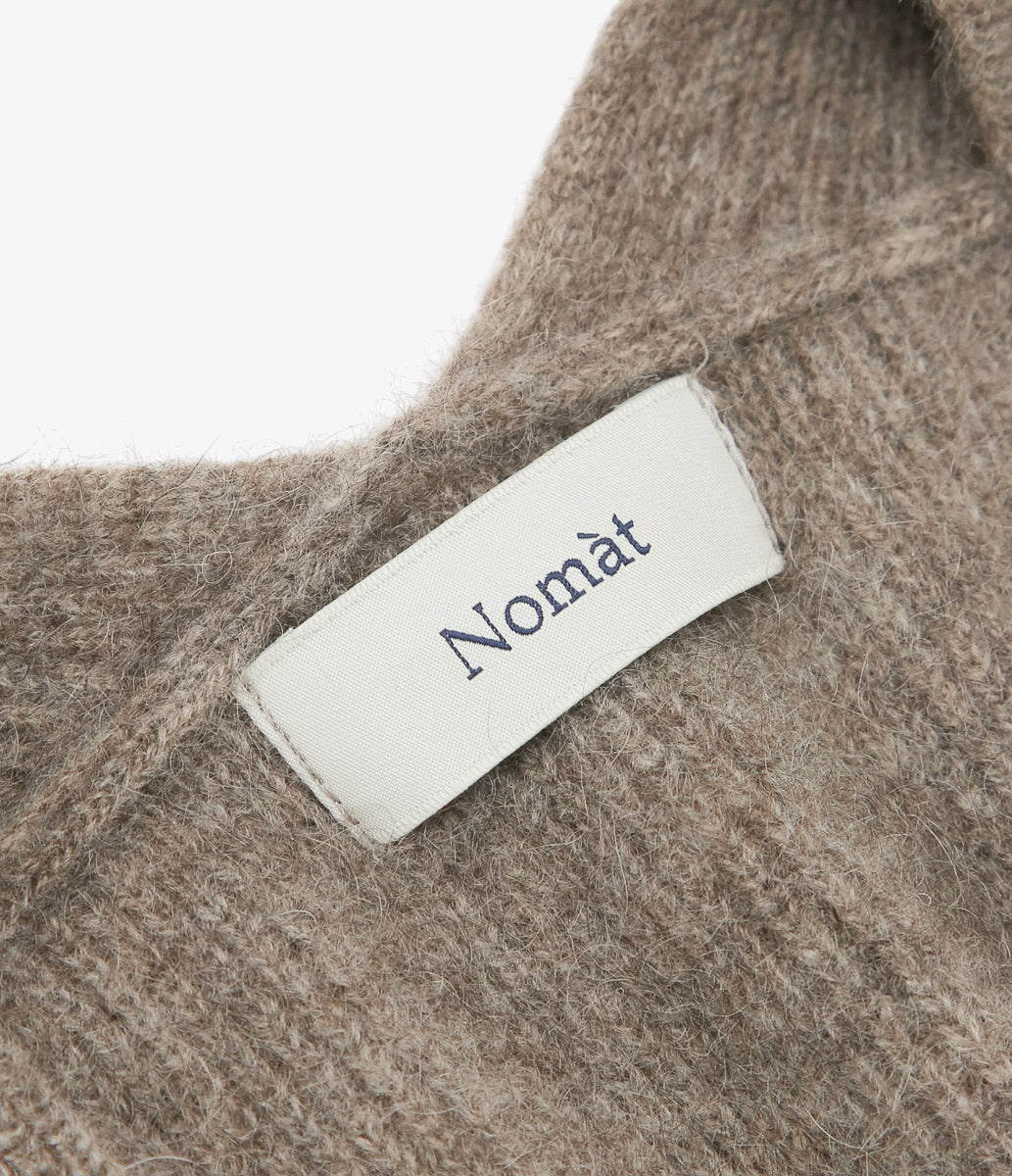 NOMAT ''YAK V-SWEATER'' (GREY)