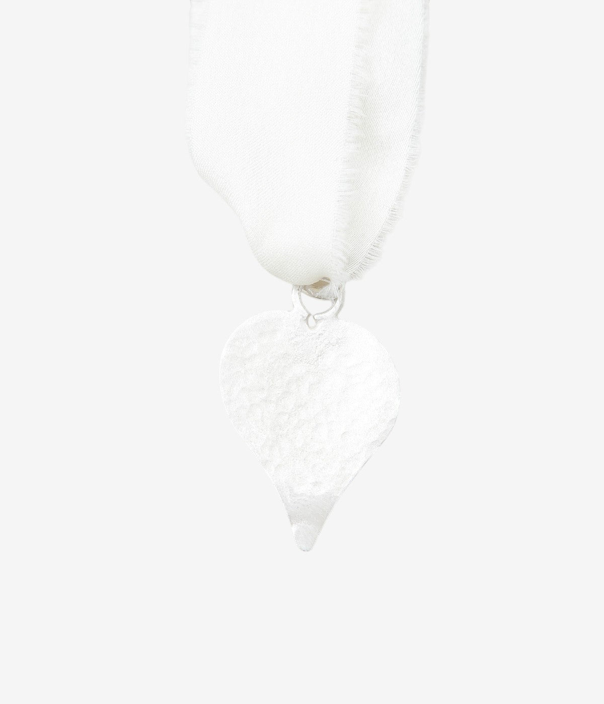 ORNAMENT&CRIME "FLASHBACK HEART RIBBON NECKLACE" (CREAM SILK RIBBON)