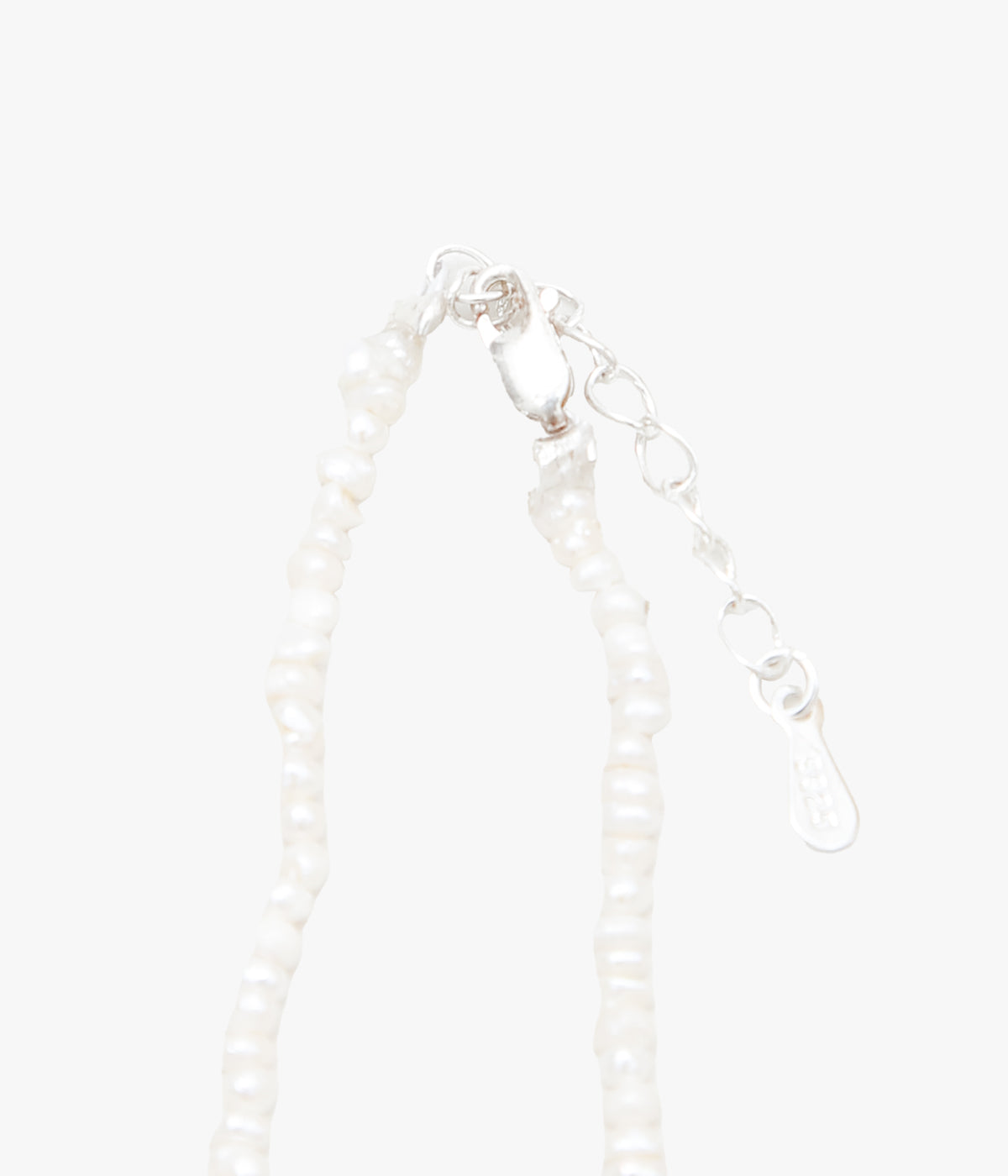ORNAMENT&CRIME "O&C PEARL CHAIN WITH HORSE CHARM" (PEARL/BRASS/SILVER)