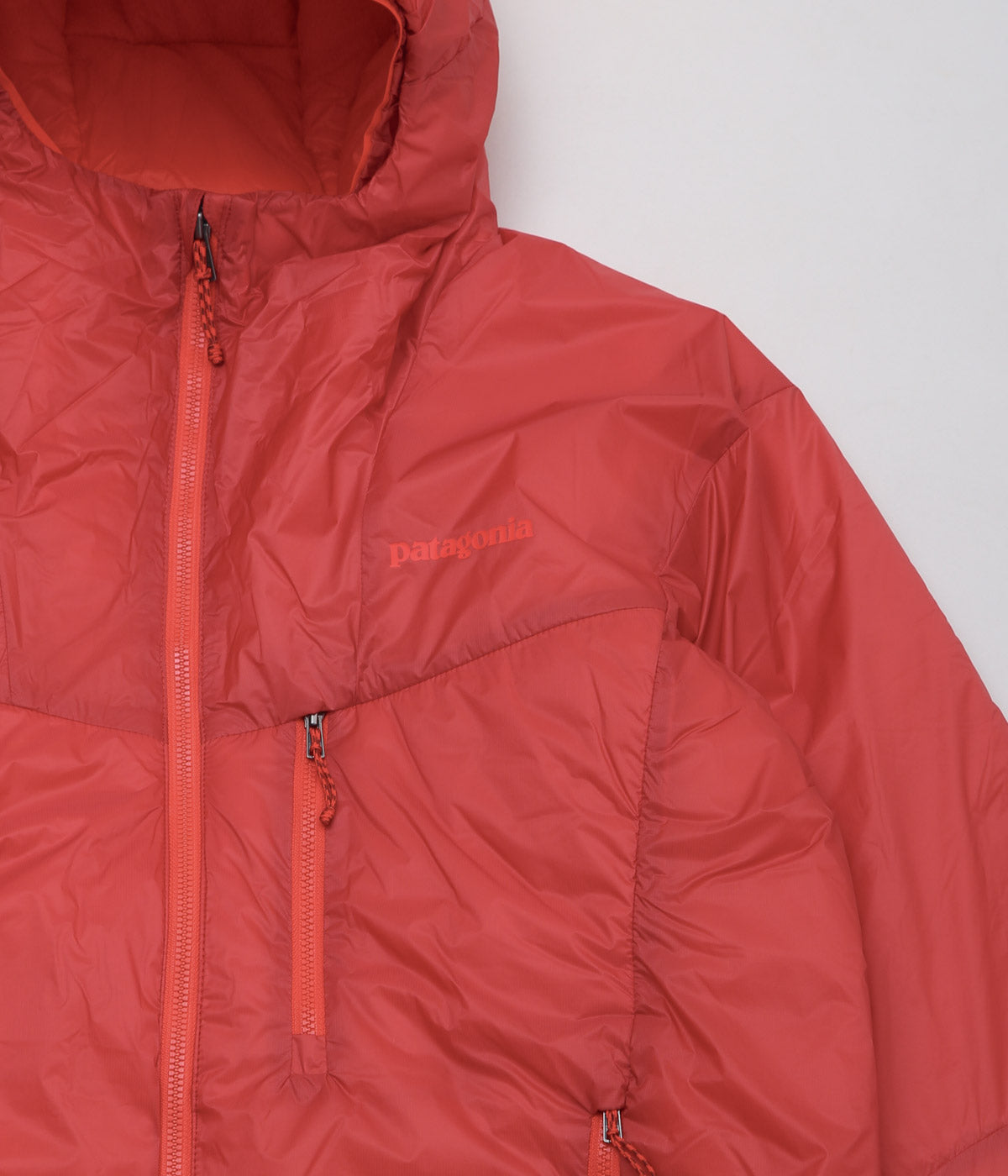 PATAGONIA ''M'S DAS PARKA'' (AMANITA RED)