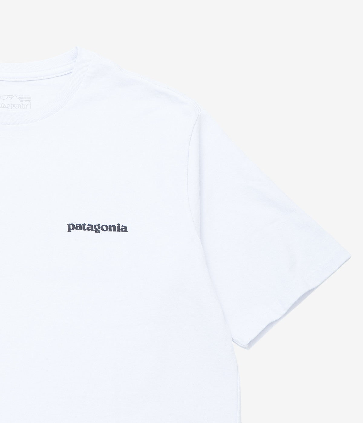 PATAGONIA ''M'S P-6 LOGO RESPONSIBILI-TEE'' (WHI)