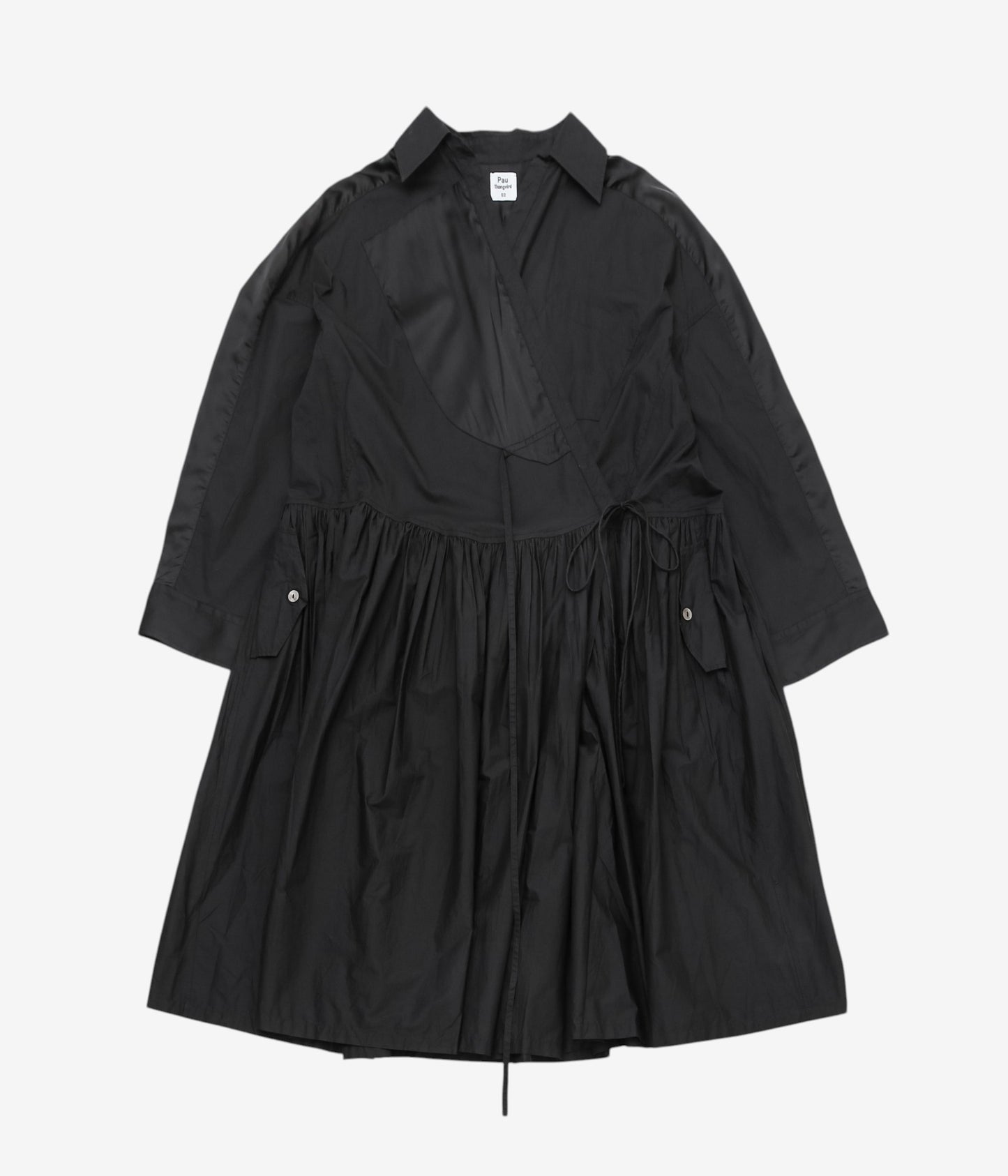 PAU THONGVIRD ''ギャザーコートワンピース'' (BLACK)