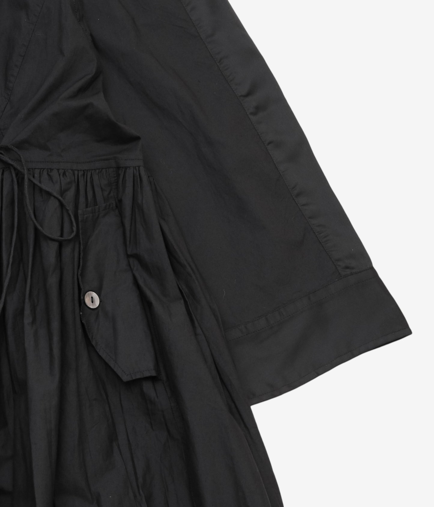 PAU THONGVIRD ''ギャザーコートワンピース'' (BLACK)