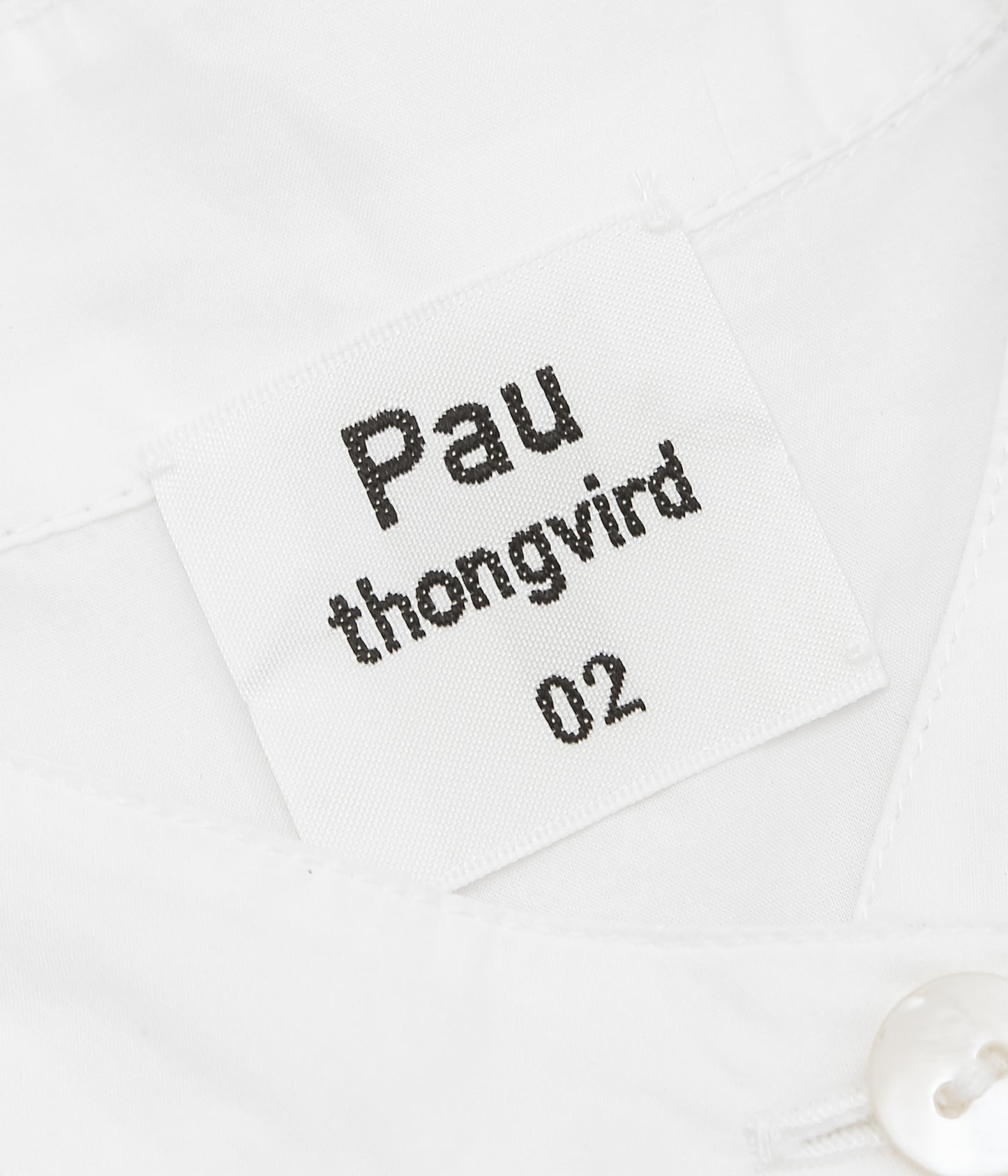 PAU THONGVIRD ''ギャザー胸当てシャツ'' (WHITE)