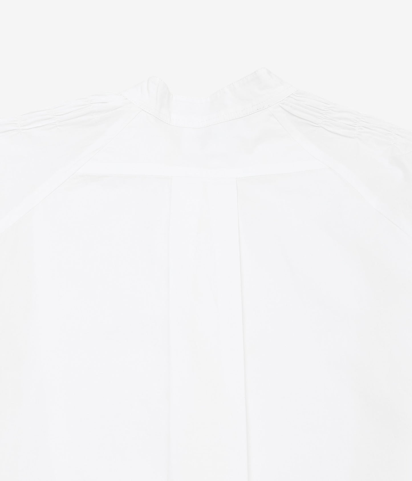 PAU THONGVIRD ''ギャザー胸当てシャツ'' (WHITE)