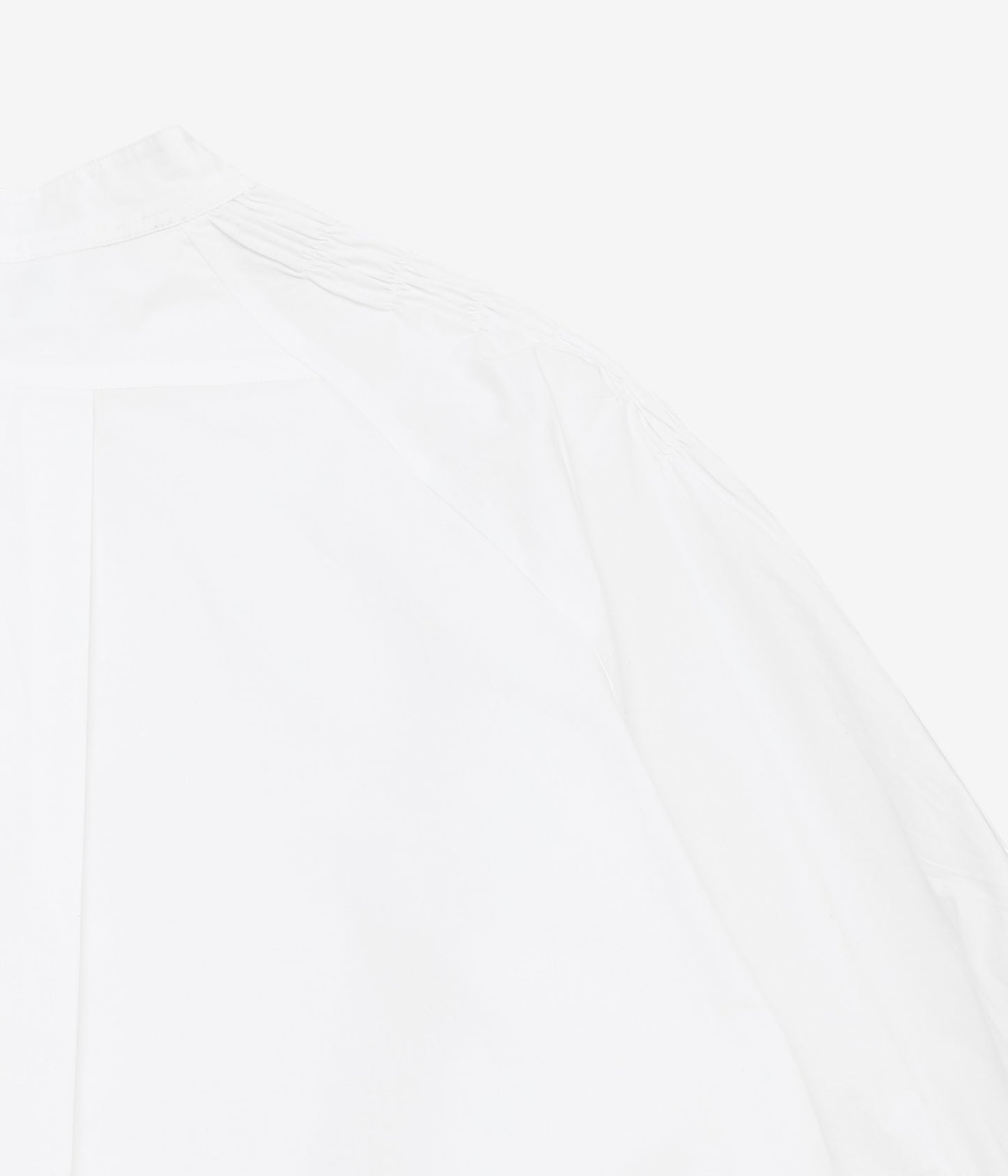 PAU THONGVIRD ''ギャザー胸当てシャツ'' (WHITE)