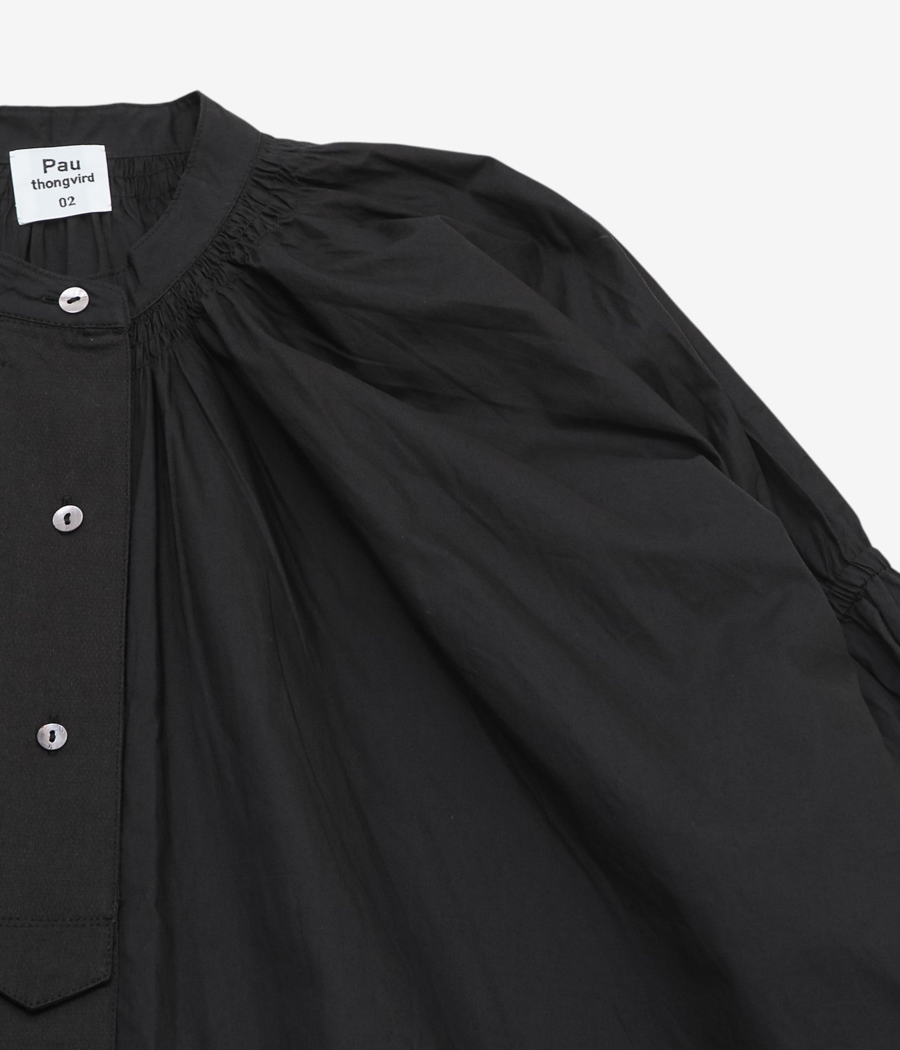 PAU THONGVIRD ''ギャザービッグシャツ'' (BLACK) – THE STORE BY MAIDENS