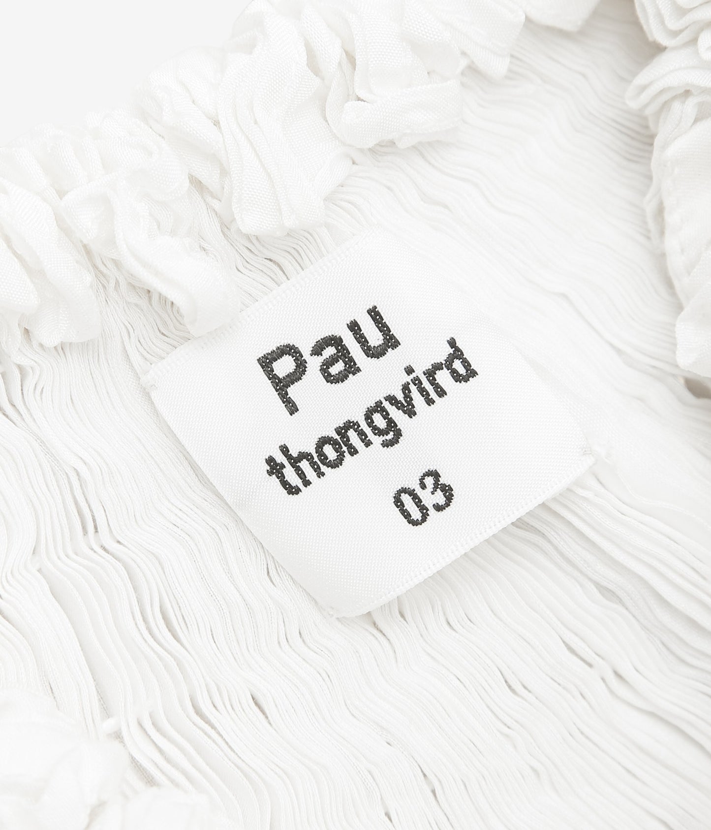 PAU THONGVIRD ''ハンドスモッキングシャツ'' (WHITE)