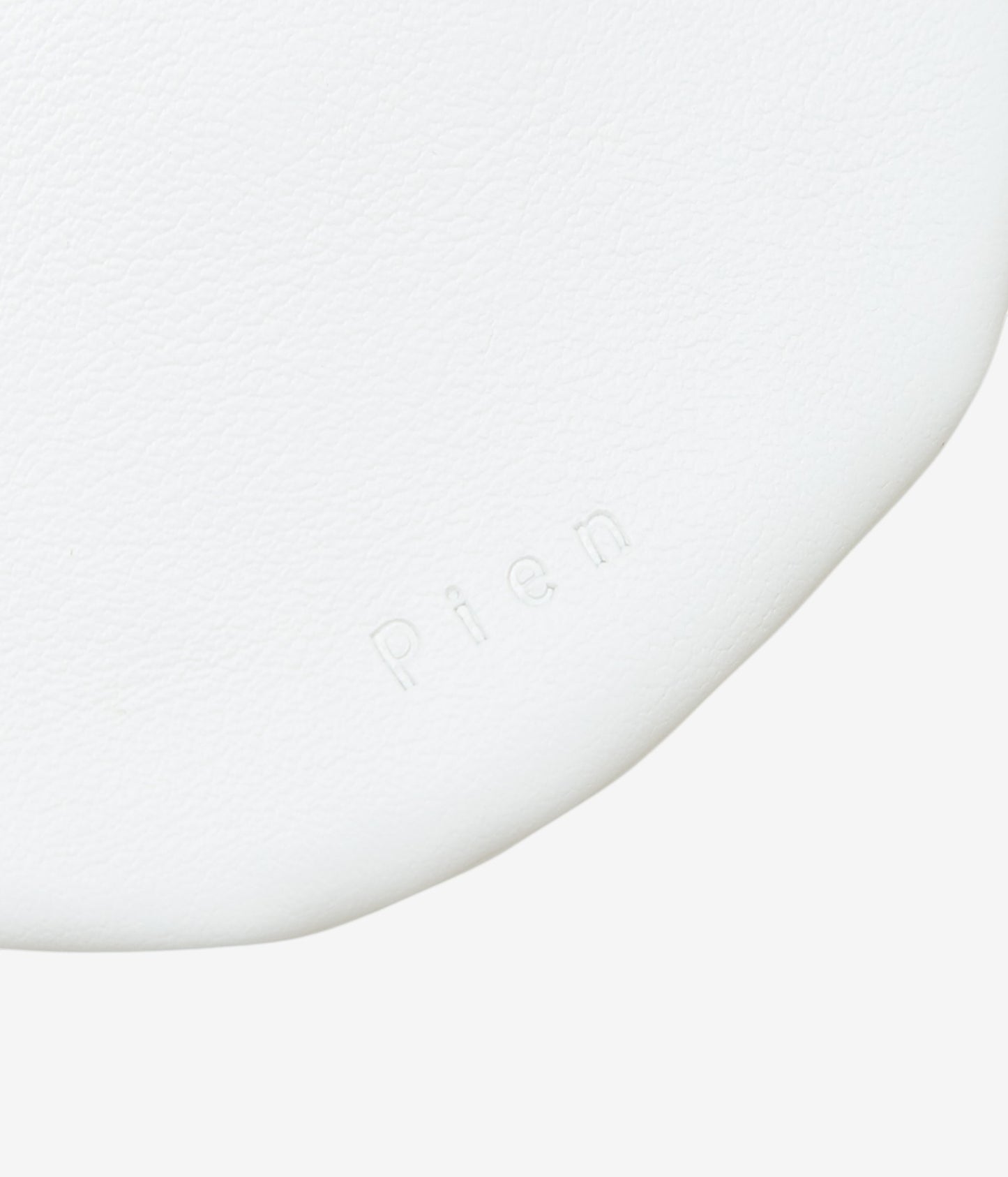 PIEN STUDIOS "BEAN BAG" (WHITE)