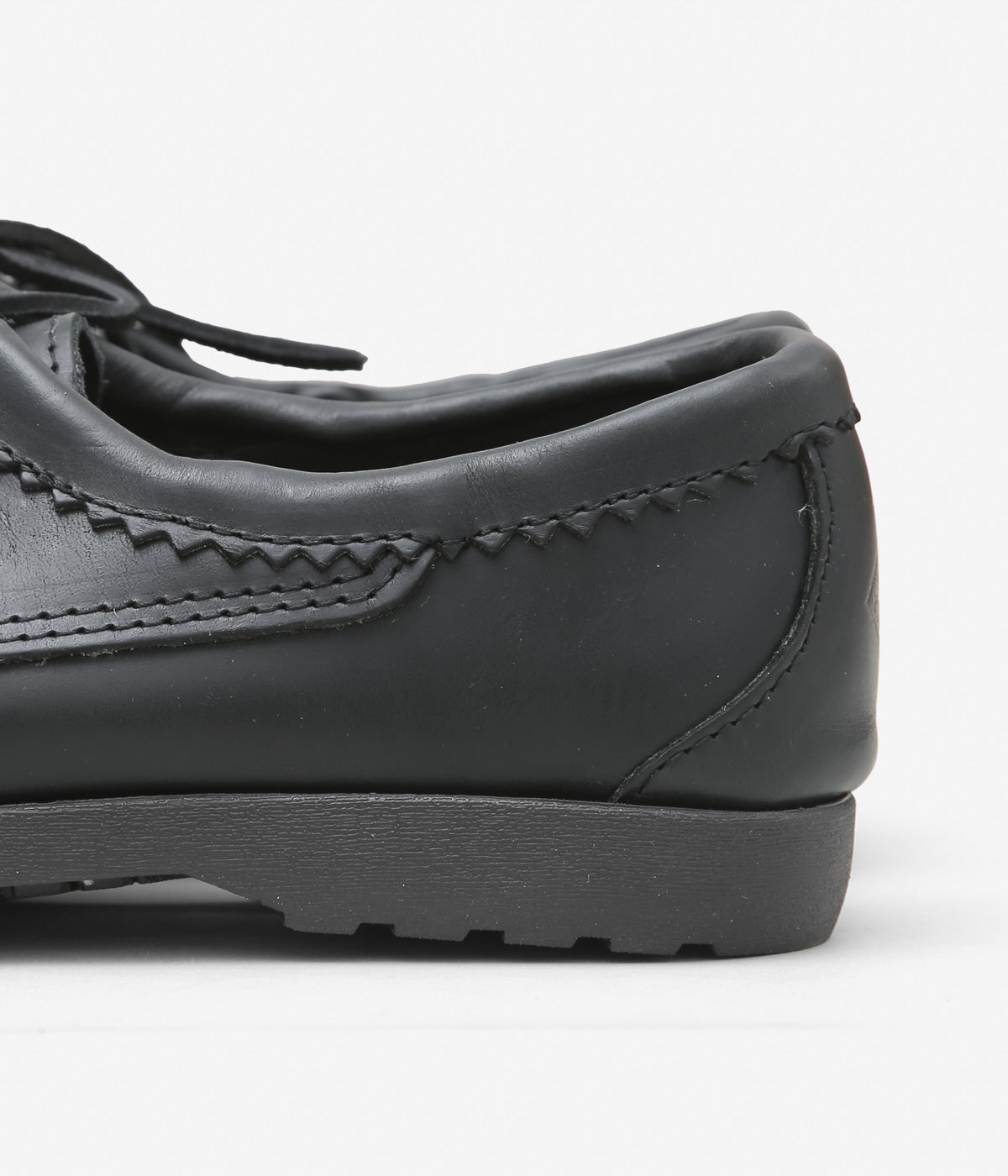 QUODDY TRAIL MOCCASIN "BLUCHER (COMFORT LUG SOLE)" (BLACK)