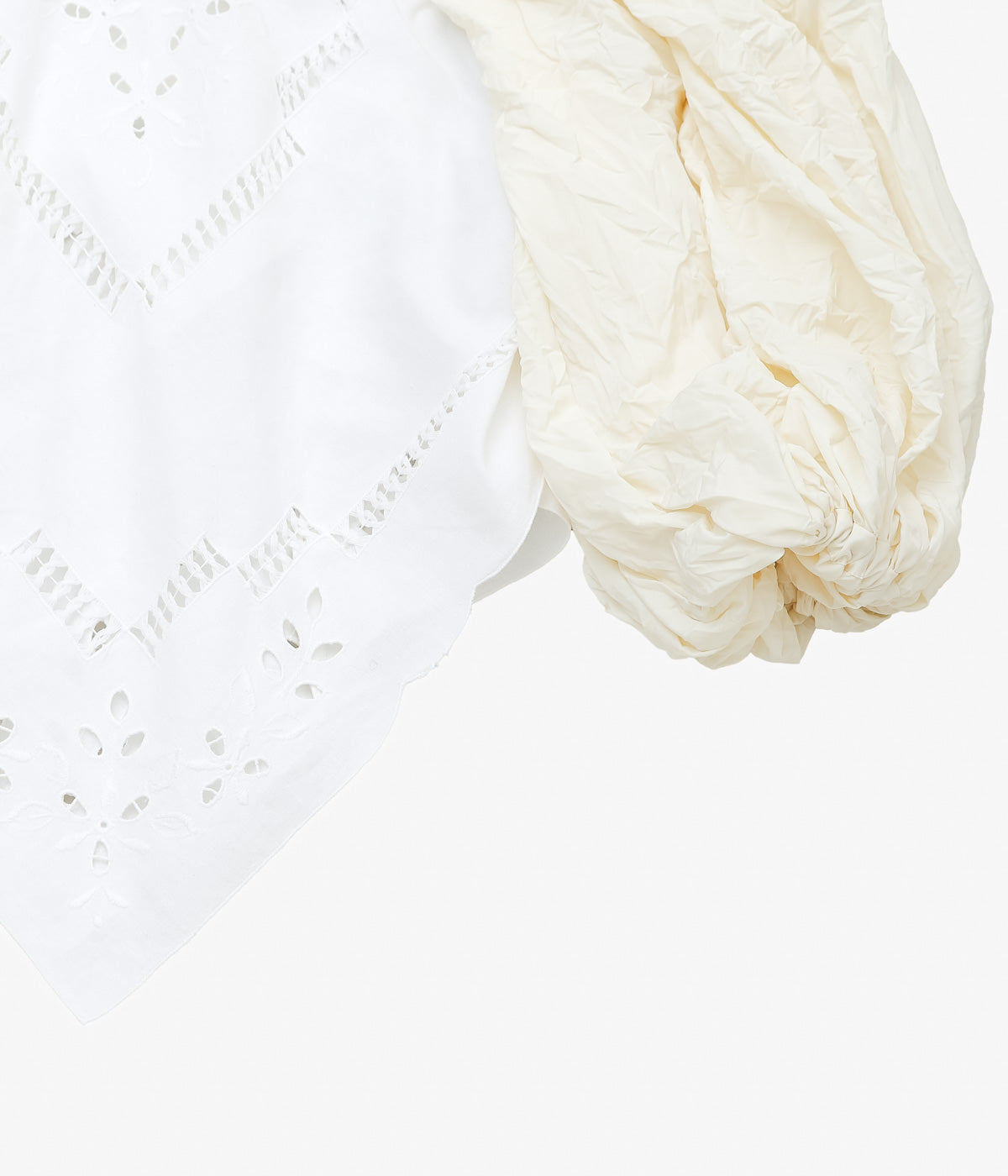 RENATA BRENHA ''CORAZON TOP'' (OFF WHITE)