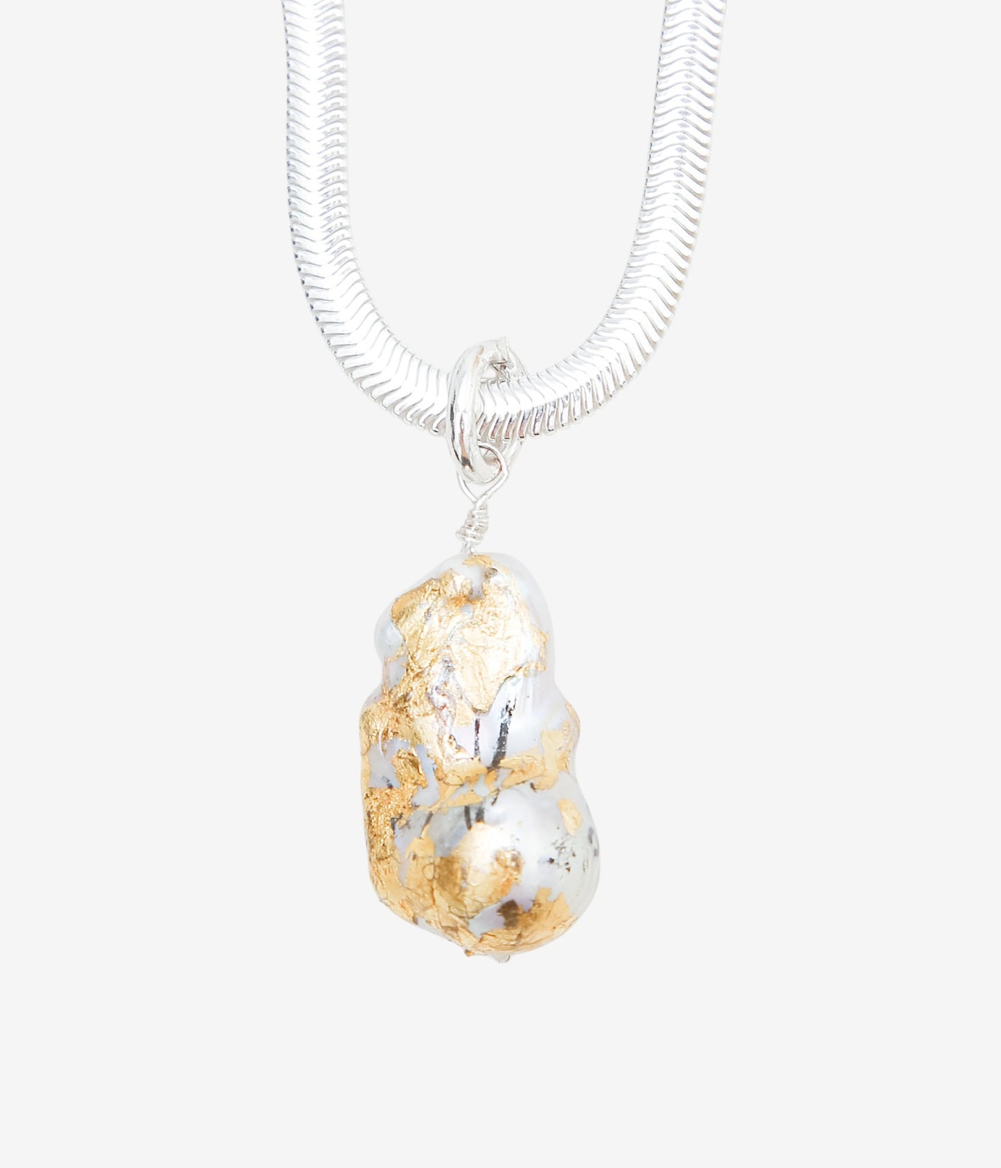 ORNAMENT&CRIME ''BAROQUE PEARL SNAKE CHAIN NECKLACE/1'' (SILVER/BRASS)