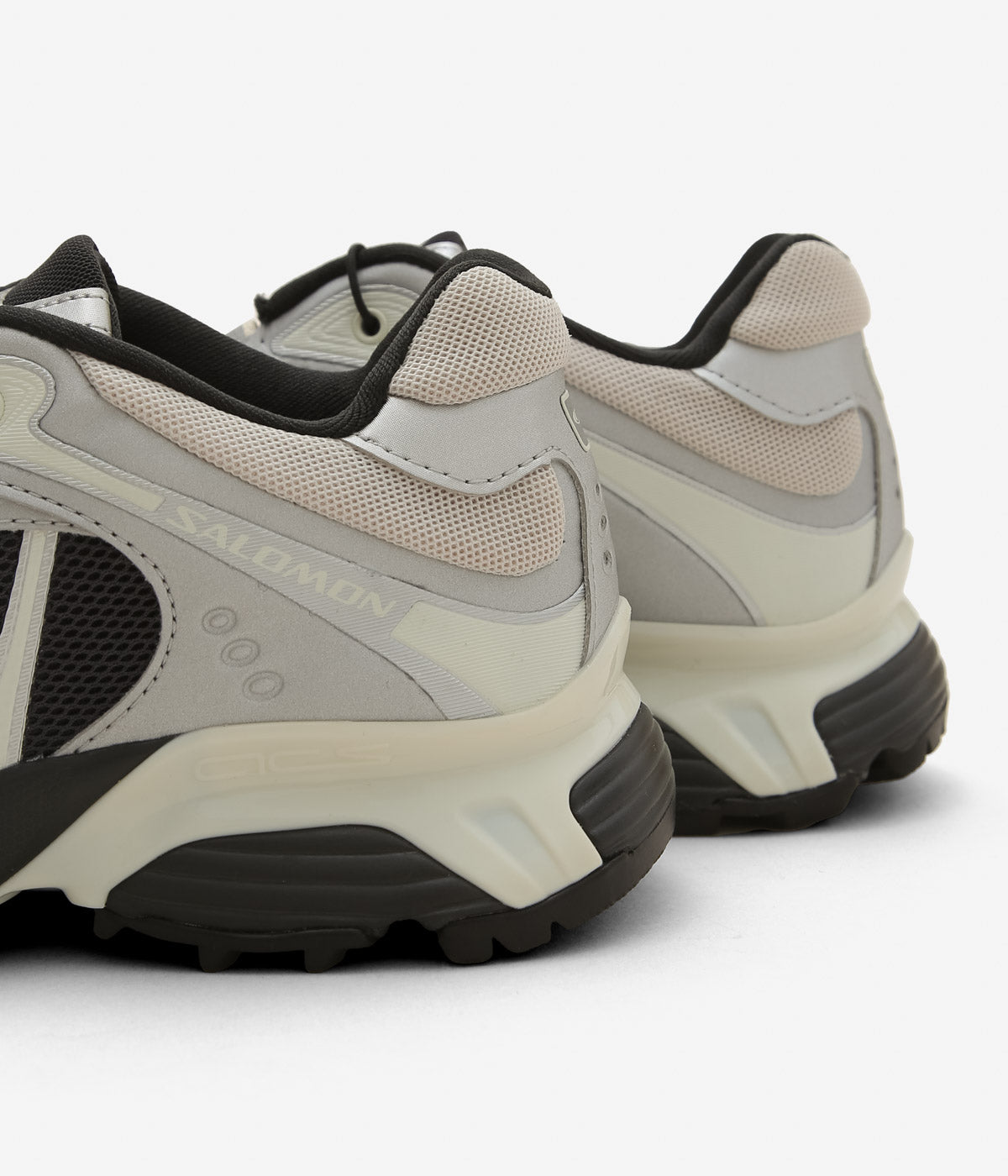 SALOMON ''XT-WHISPER'' (BLACK / FTW SILVER)