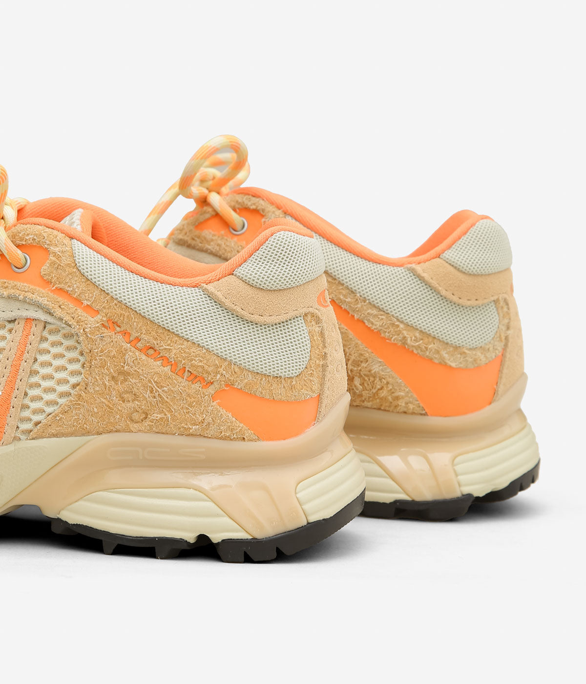 SALOMON ''XT-WHISPER EMBROIDERY'' (ASPARGUS GREEN/ALMOND CREAM/NECTARINE)