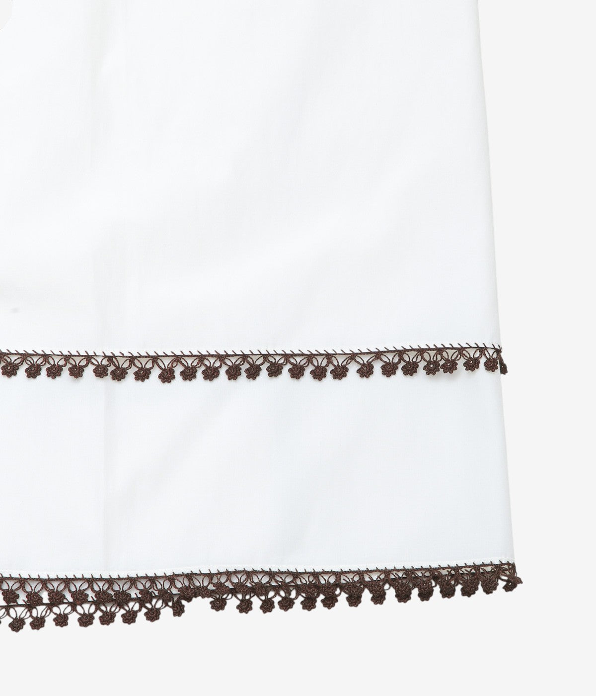 SERA STUDIO "CARRE SKIRT HAND EMBROIDERED OYA EMBROIDERY" (WHITE/BROWN EMBROIDERY)