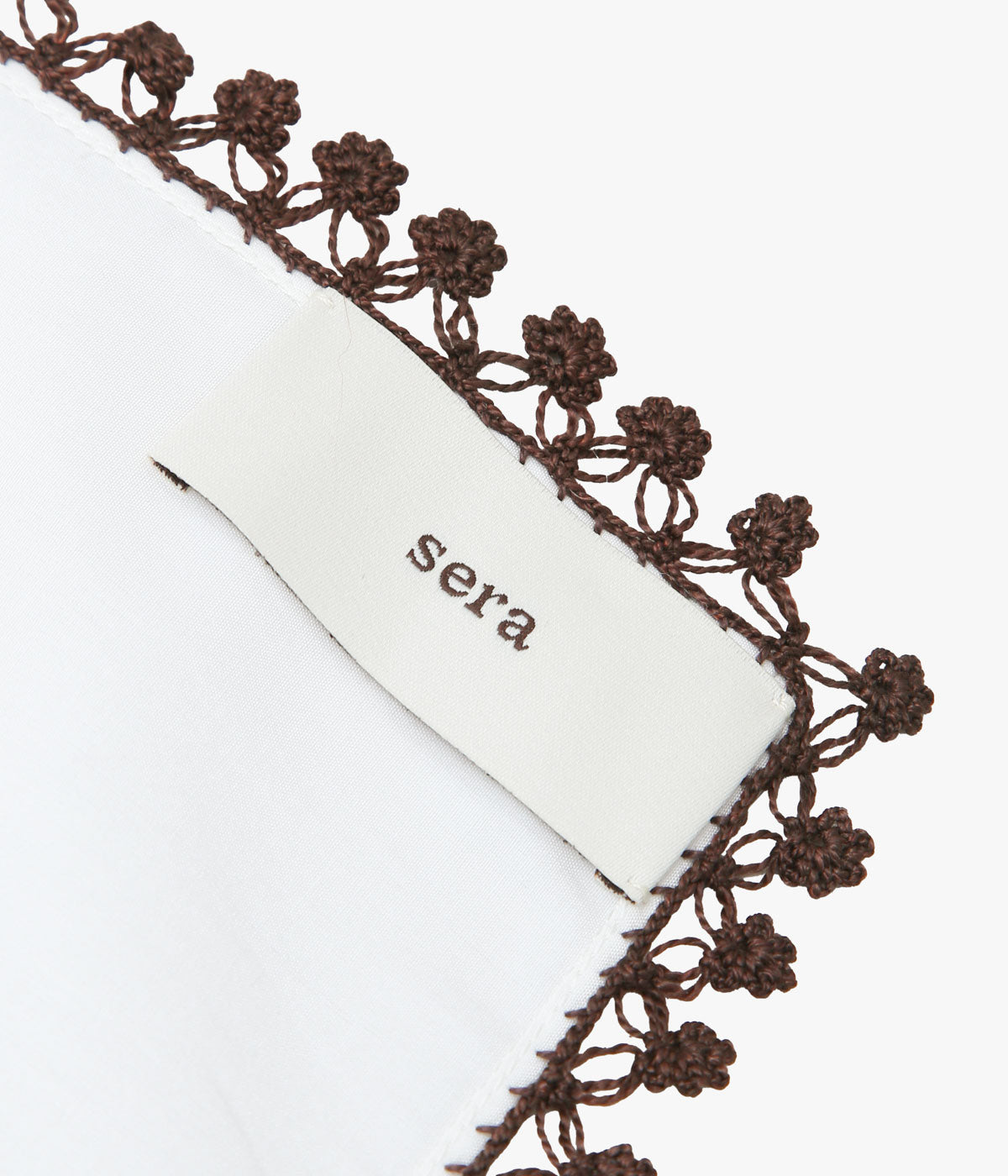 SERA STUDIO "CARRE SKIRT HAND EMBROIDERED OYA EMBROIDERY" (WHITE/BROWN EMBROIDERY)