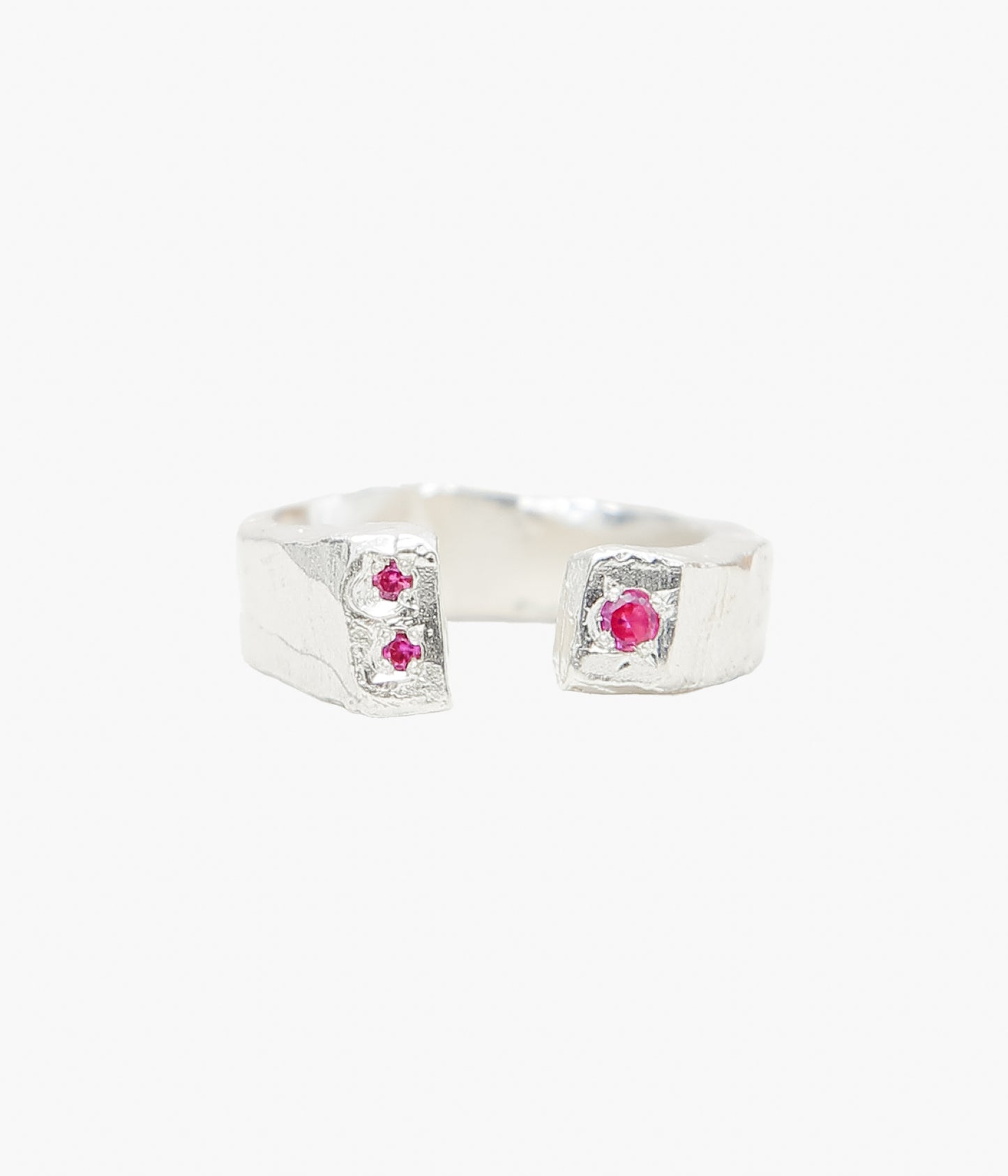 THE OUZE ''OPEN RING'' (RUBY)