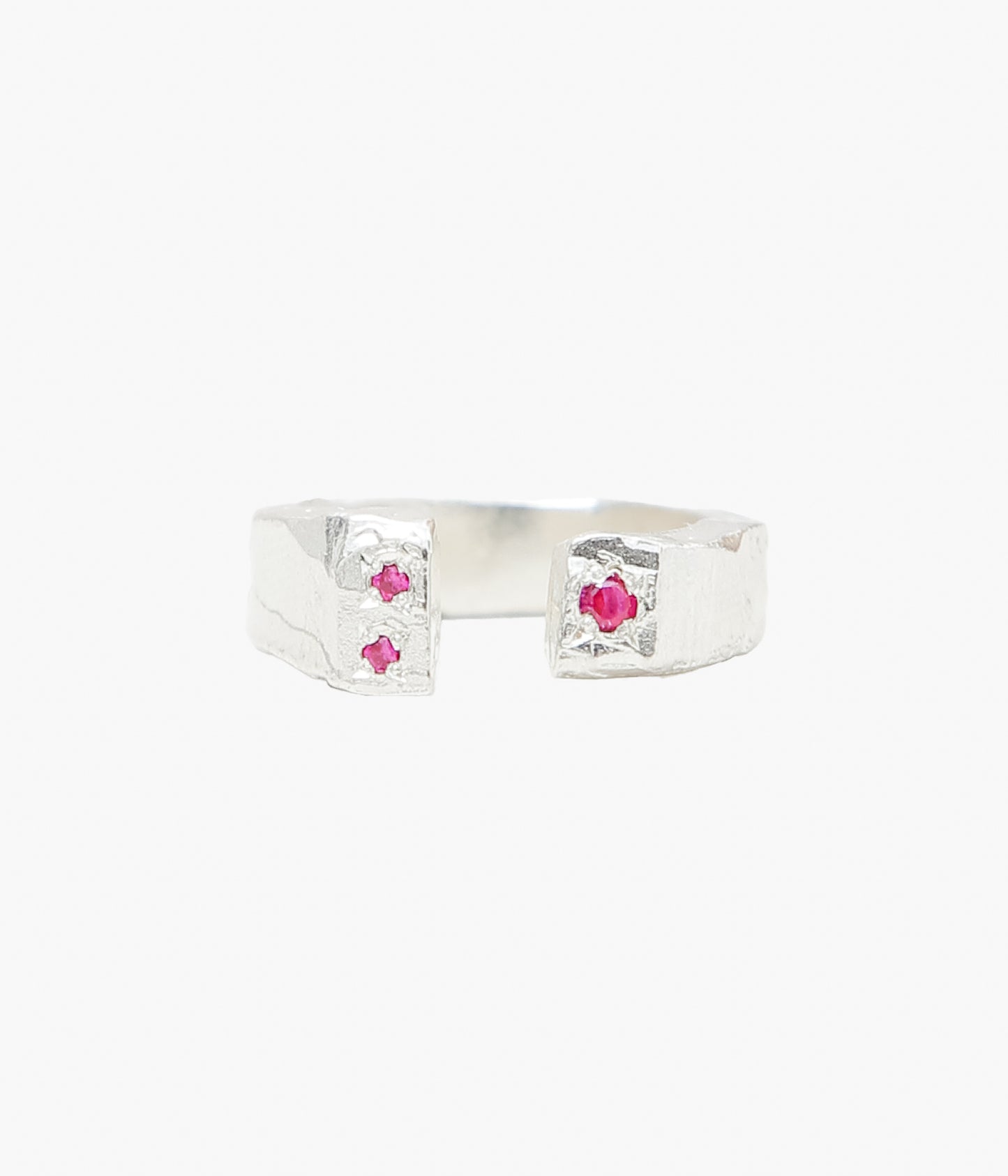 THE OUZE ''OPEN RING'' (RUBY)