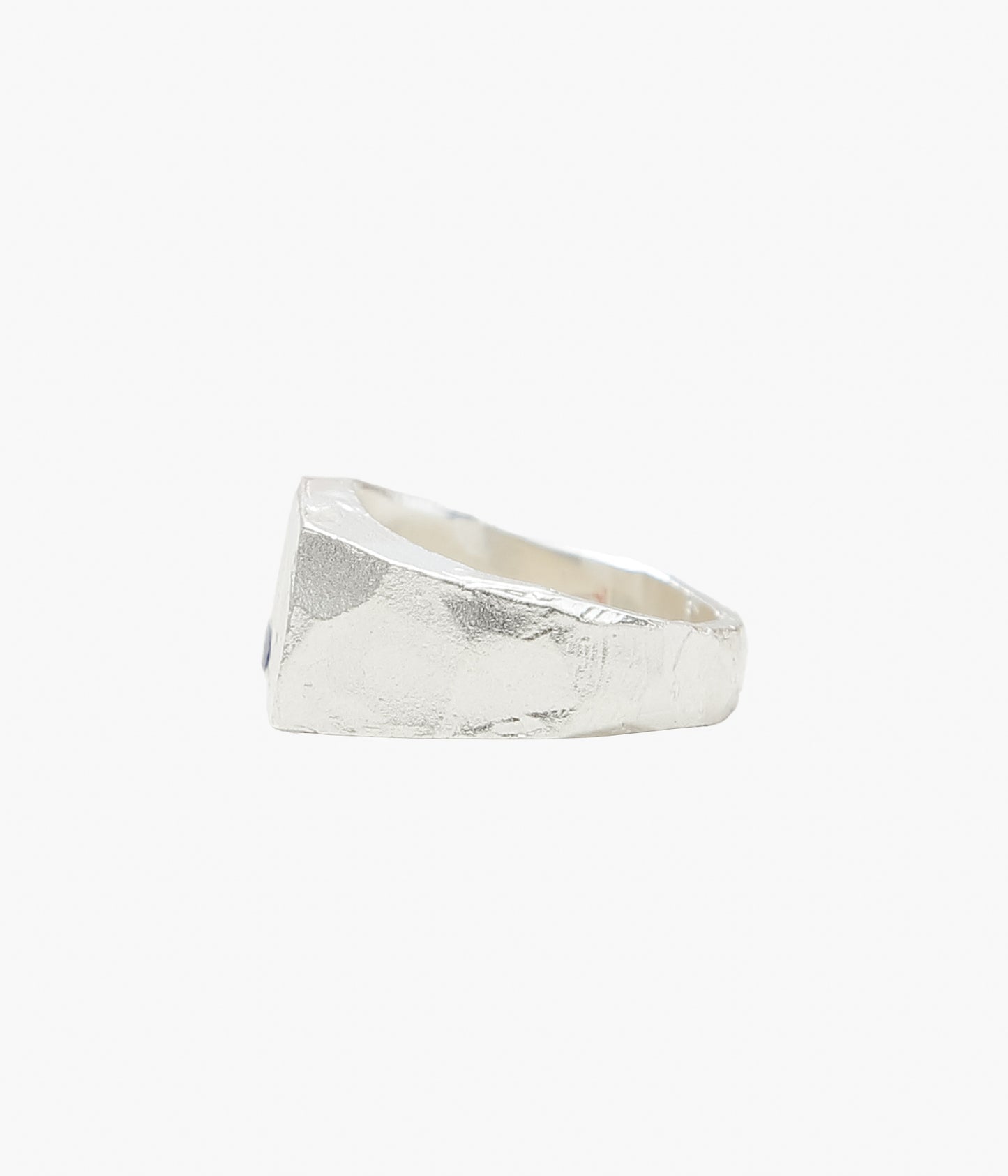 THE OUZE ''UNA SQUARE SIGNET'' (RAW SAPPHIRES)