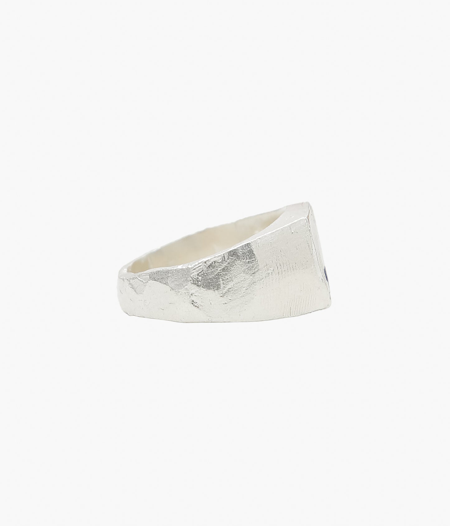 THE OUZE ''UNA SQUARE SIGNET'' (RAW SAPPHIRES)