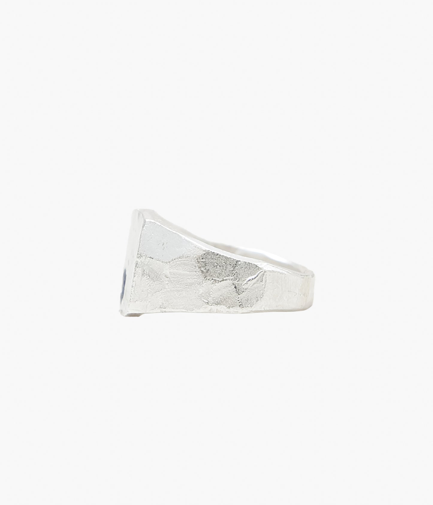 THE OUZE ''UNA SQUARE SIGNET'' (RAW SAPPHIRES)