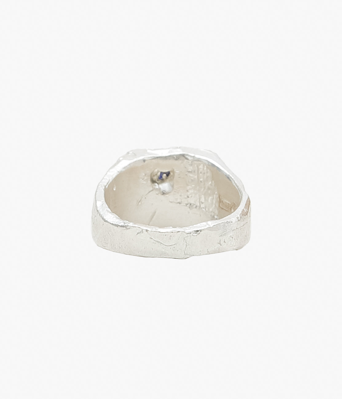 THE OUZE ''UNA SQUARE SIGNET'' (RAW SAPPHIRES)