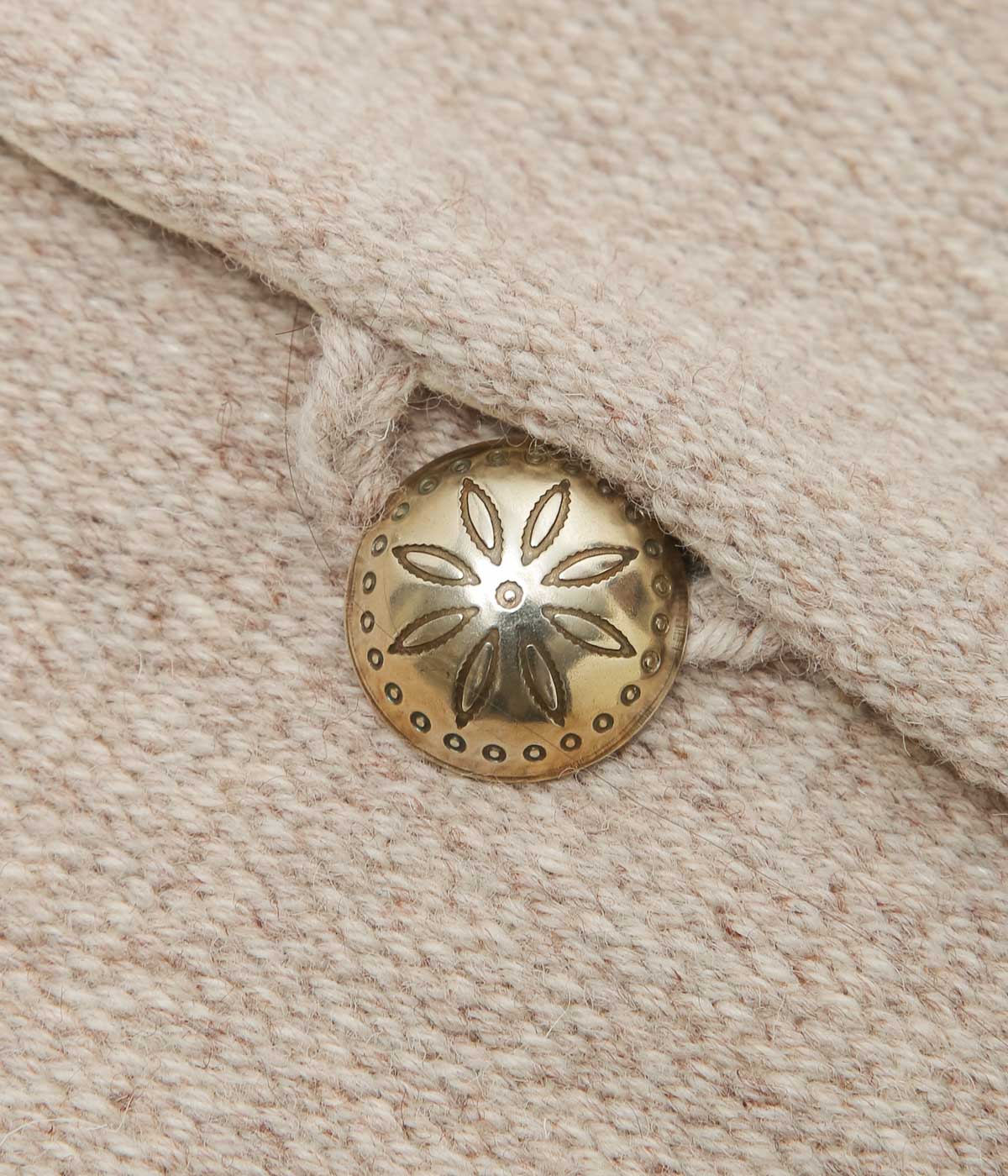 TRUJILLO'S ''CHIMAYO VEST FOR MAIDENS SHOP'' (OATMEAL)