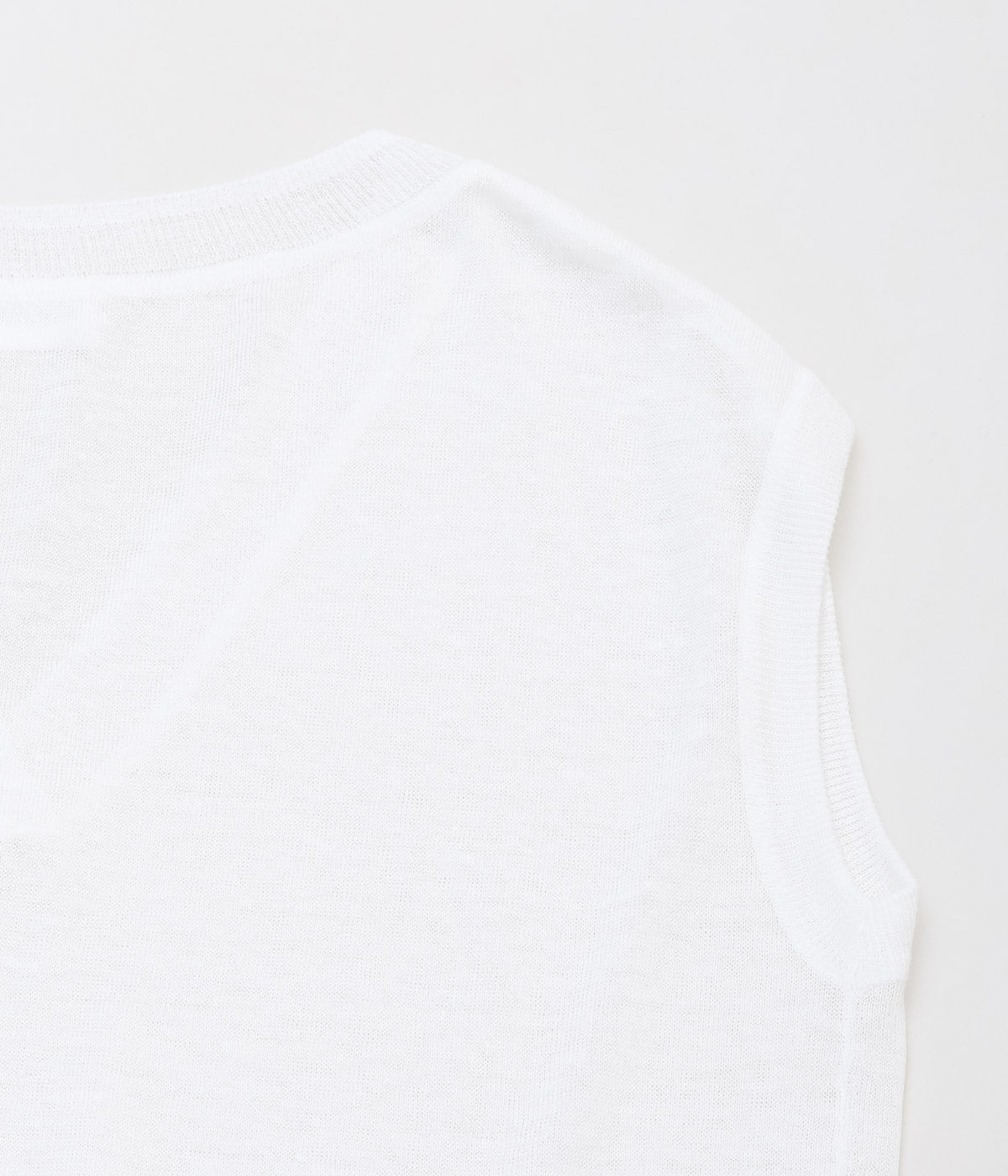 TU ES MON TRESOR ''V-NECK LINEN KNIT VEST'' (WHITE)