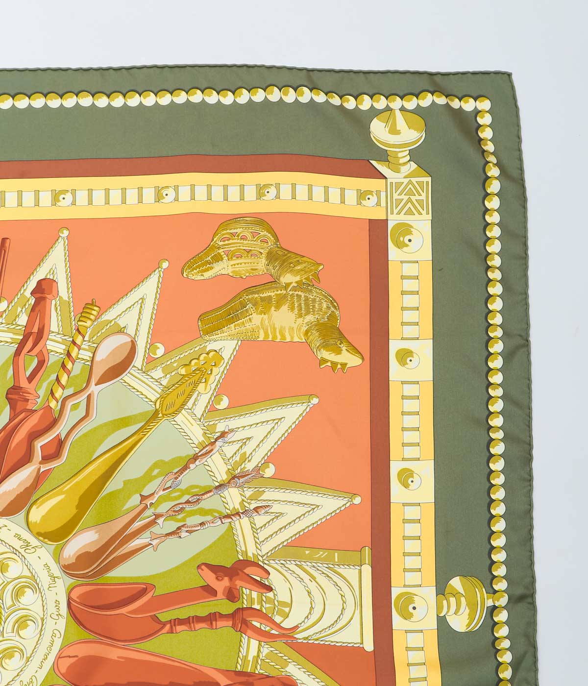 VINTAGE ACCESARIES ''HERMÈS CARRE'' (4G1495)