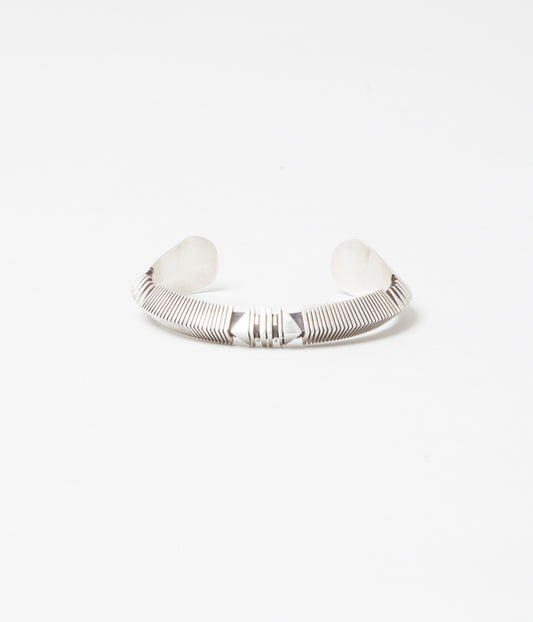 ISAIAH ORTIZ "CUT BANGLE 2"(STARLING SILVER)