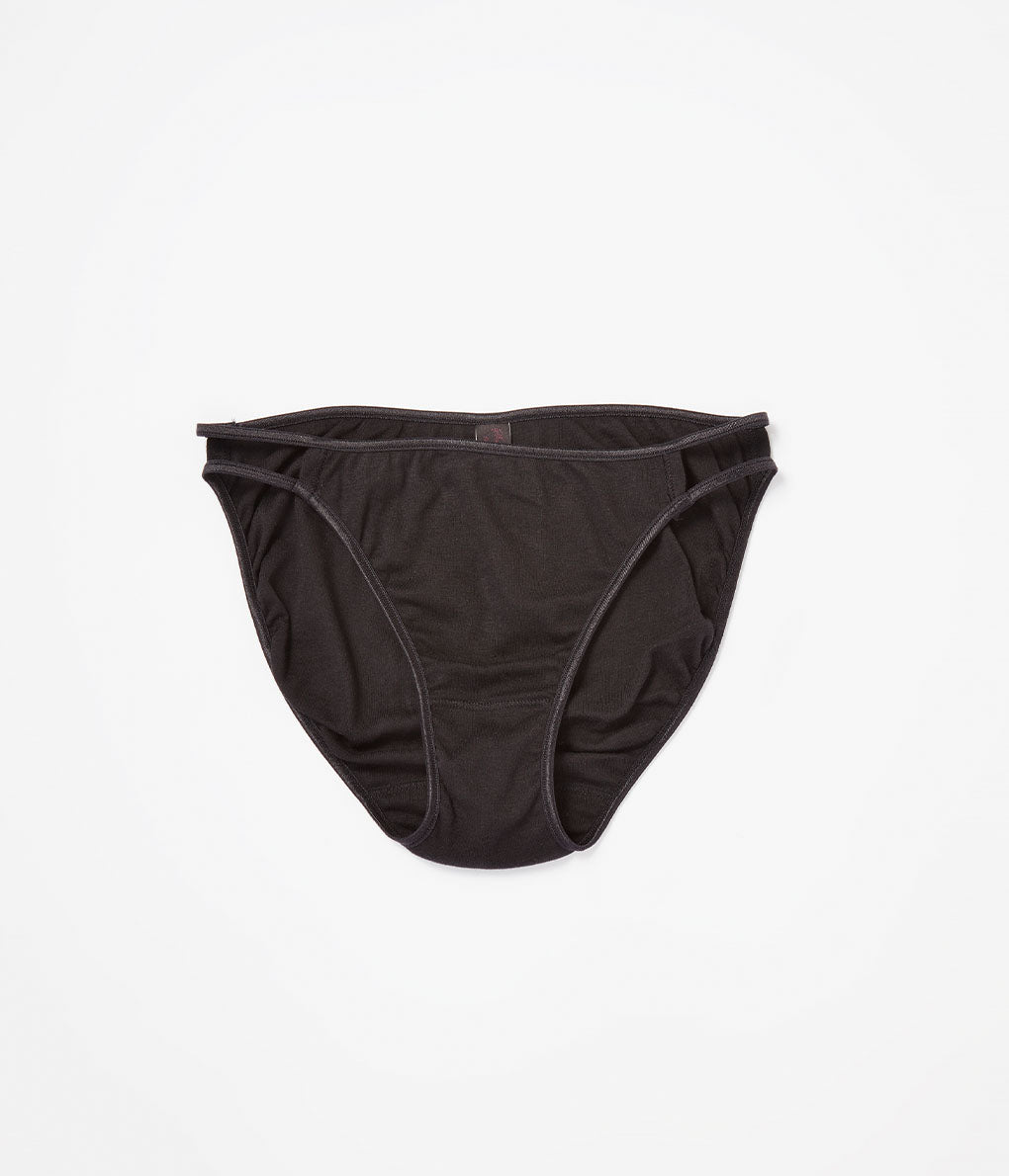 SOUPLE LUZ "W STRAP SHORTS" (BLACK)