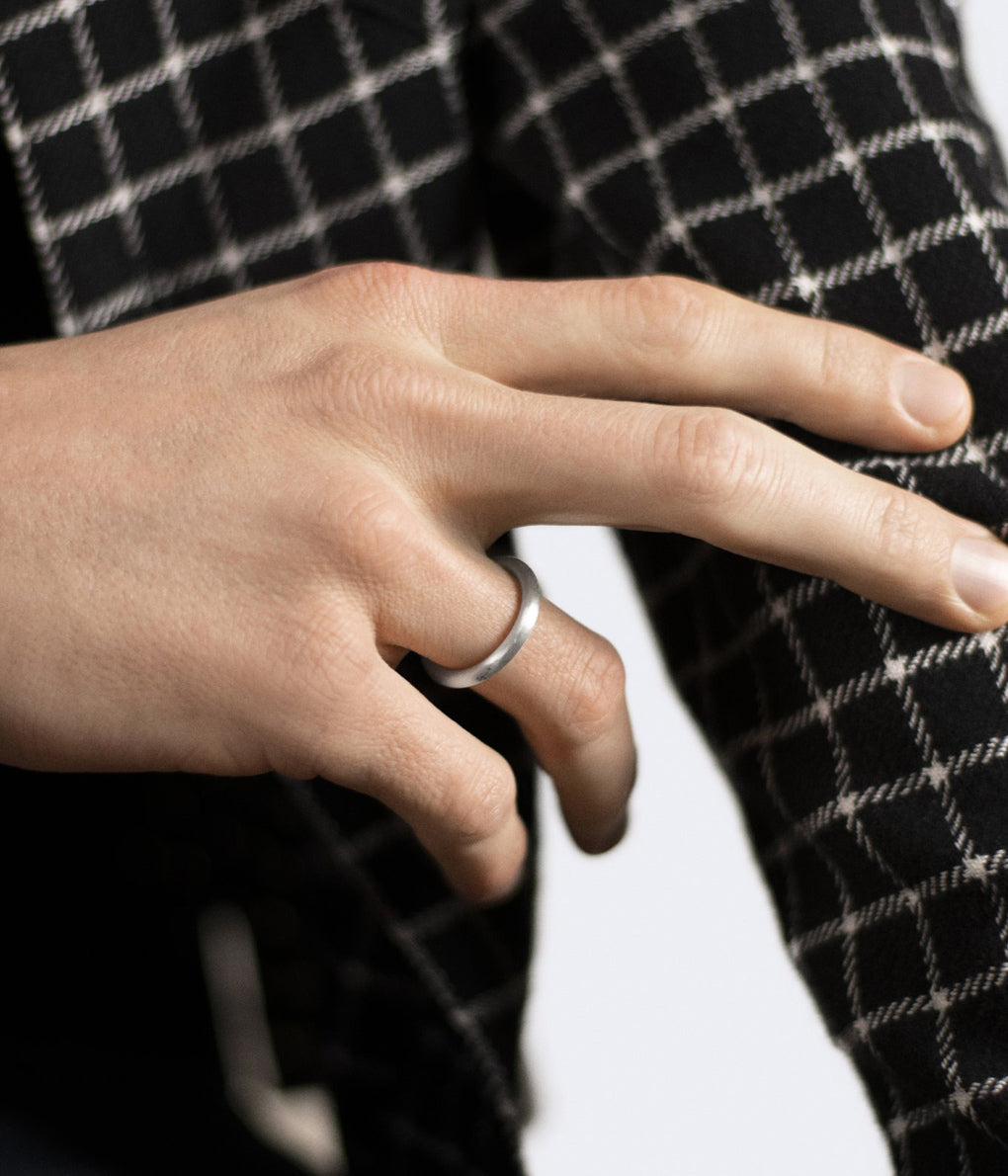 LE GRAMME "9G BANGLE RING BRUSHED"