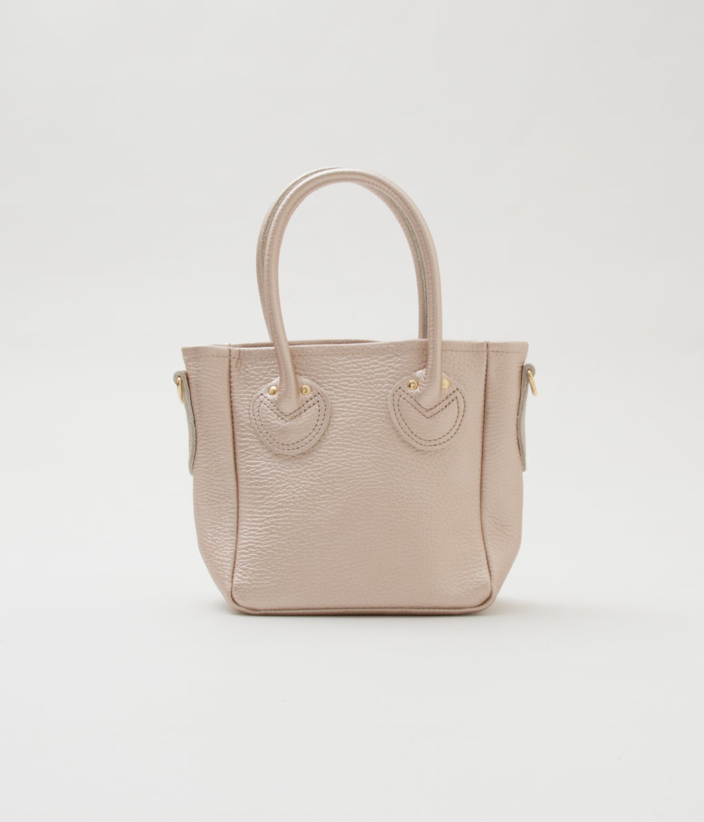 YOUNG & OLSEN THE DRYGOODS STORE "EMBOSSED LEATHER D TOTE XS"(CHAMPAGNE)