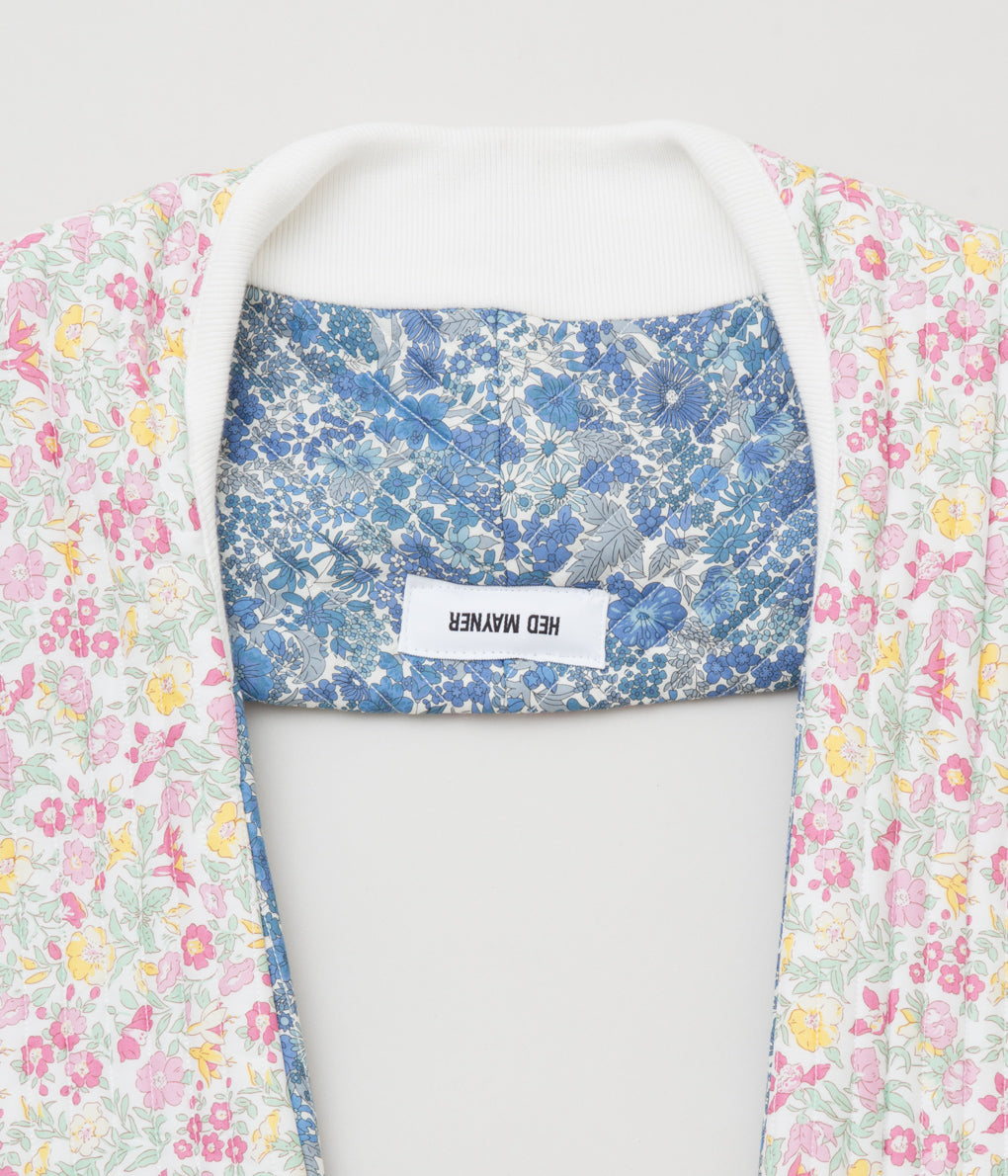 HED MAYNER "REVERSIBLE QUILTED CROPPED COAT" (LIGHT BLUE &amp; ECRU FLOWERS)