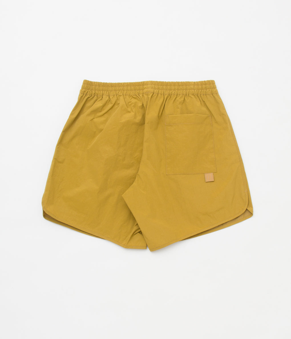 GREI. "TRACK SHORT / PARACHUTE NYLON"(OLIVE)