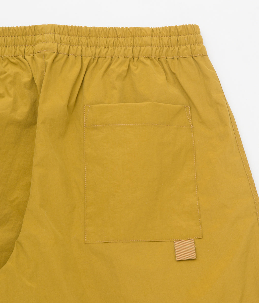 GREI. "TRACK SHORT / PARACHUTE NYLON"(OLIVE)