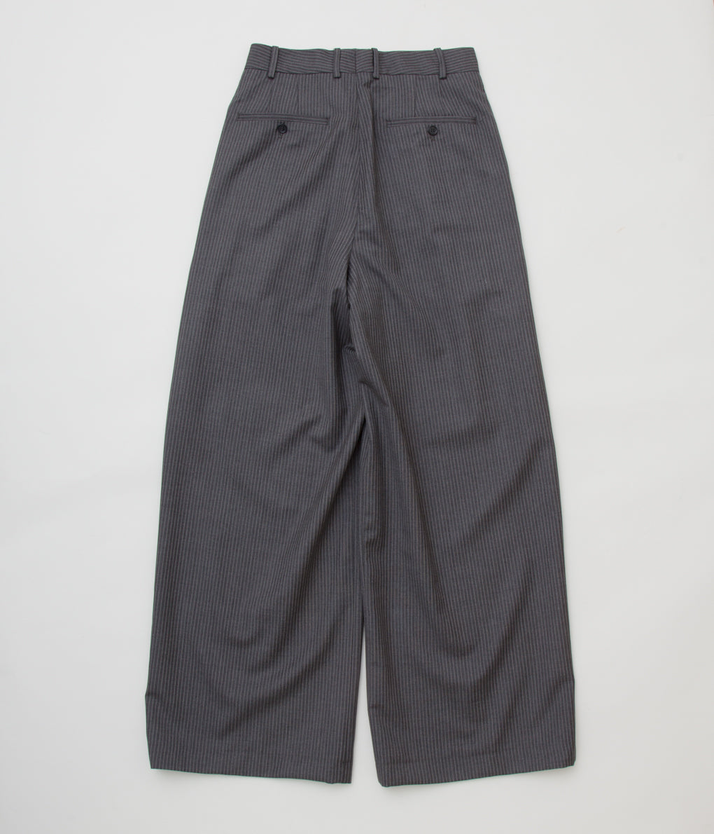 HED MAYNER "ELONGATED TROUSERS"(GREY CHALKSTRIPES)