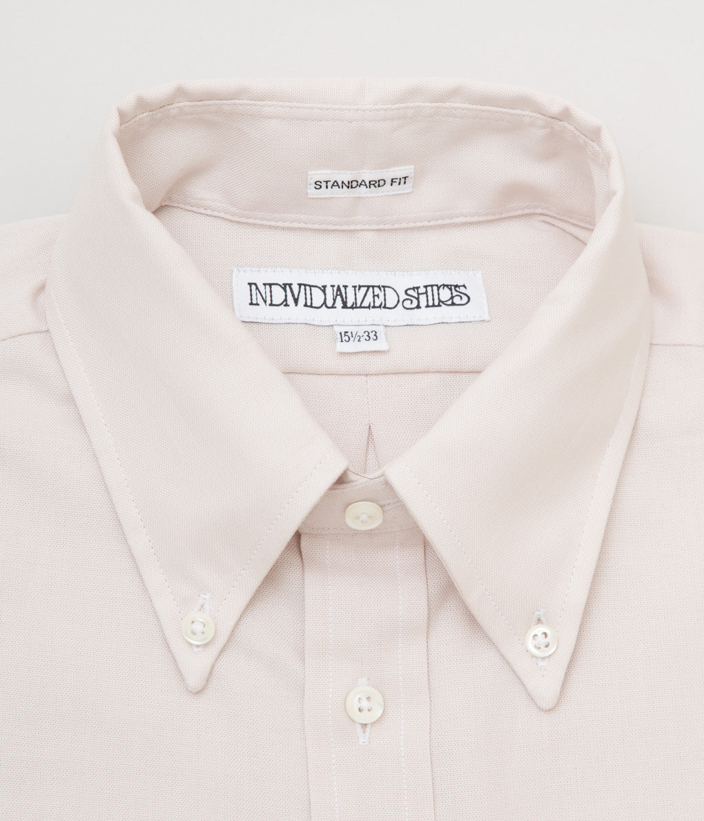 INDIVIDUALIZED SHIRTS "HERITAGE CHAMBRAY (STANDARD FIT BUTTON DOWN SHIRT)" (BEIGE)