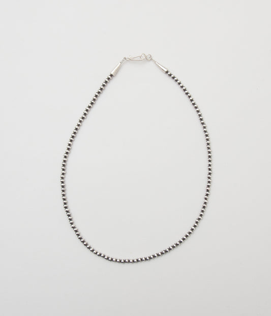ERICKA NICOLAS BEGAY "NAVAJO PEARL 4mm 50cm"(OXIDAIZED SILVER)